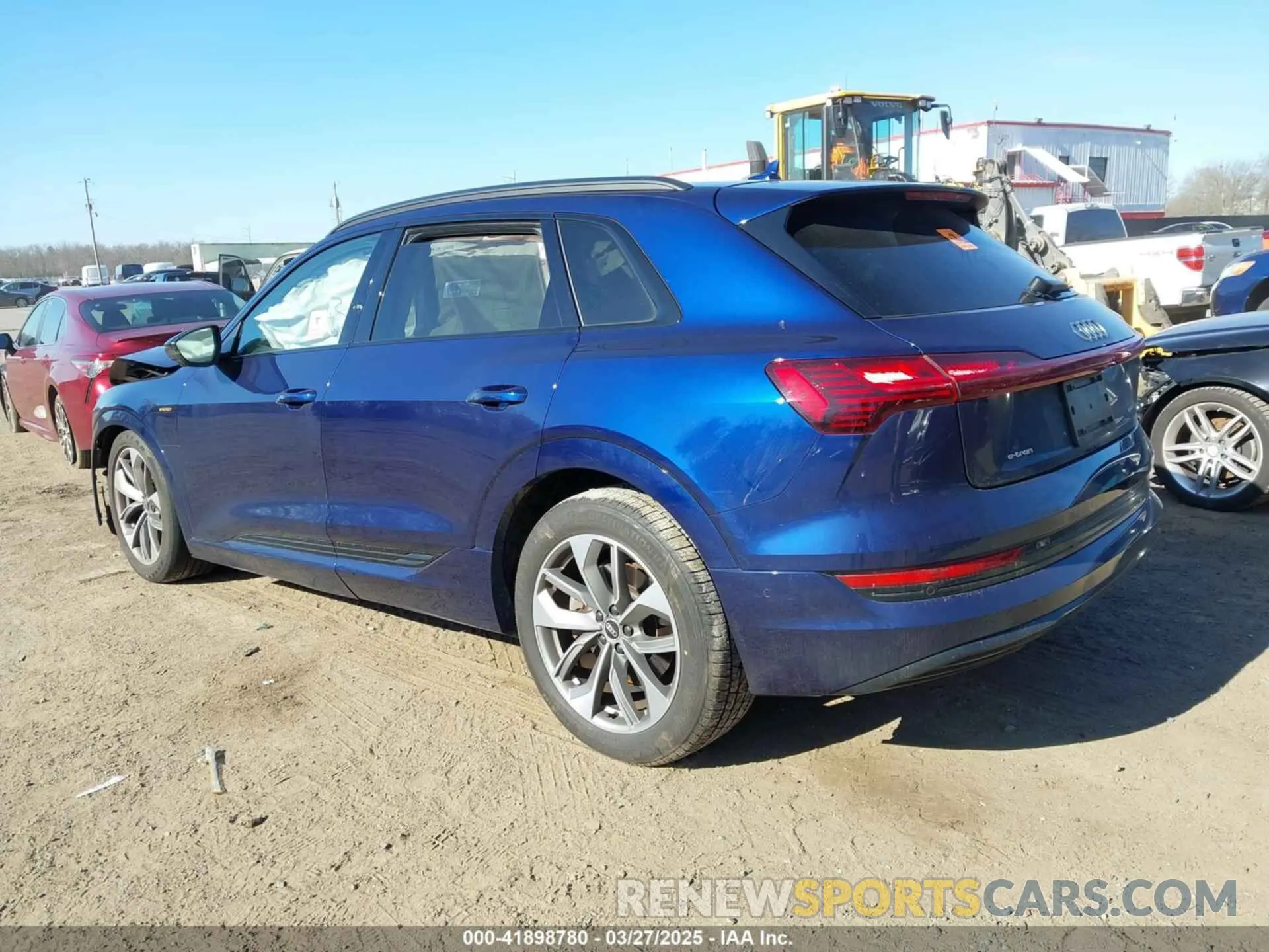 3 fotografías del automóvil dañado WA1LAAGE3MB018496 AUDI E-TRON 2021
