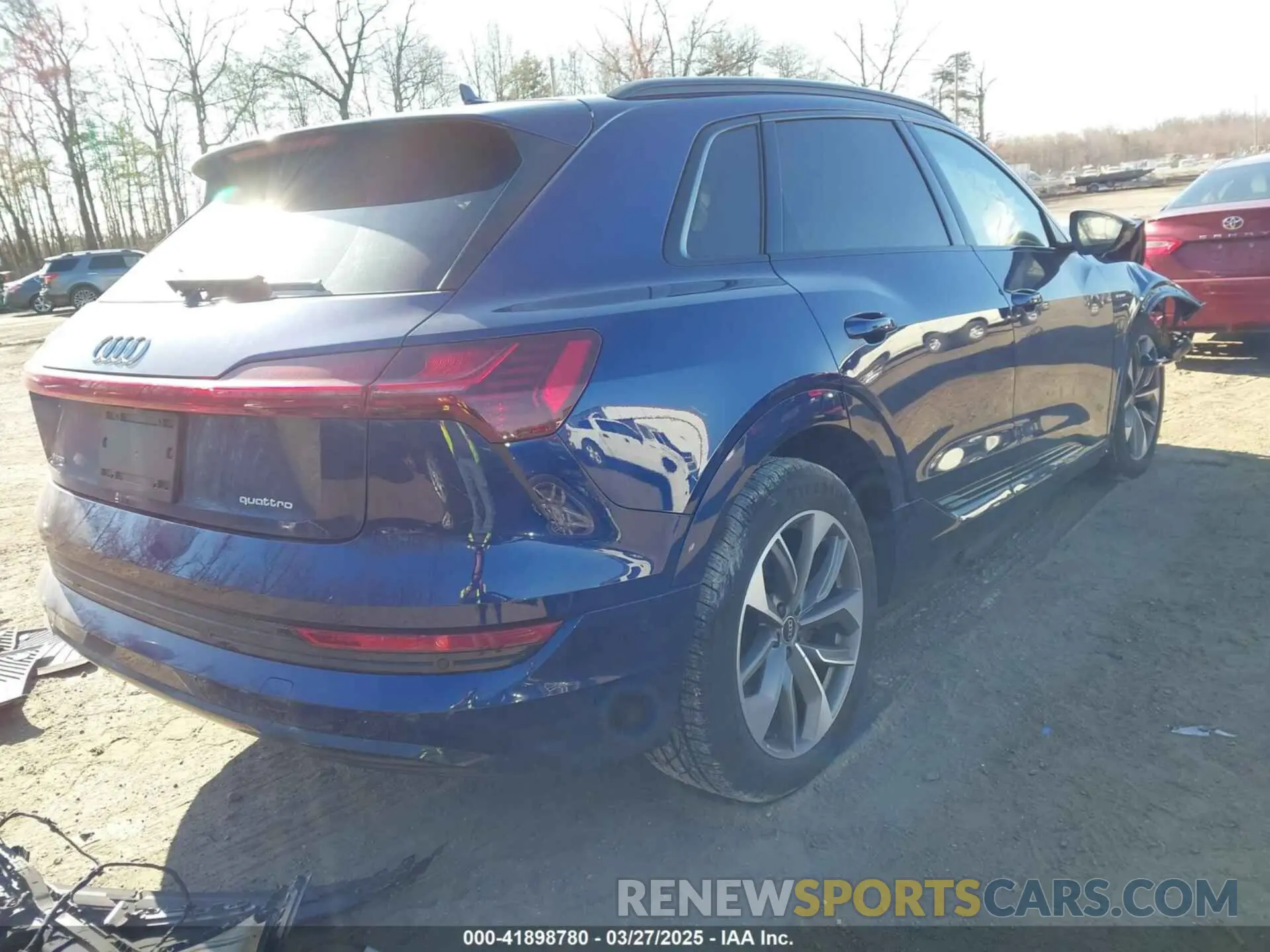 4 fotografías del automóvil dañado WA1LAAGE3MB018496 AUDI E-TRON 2021