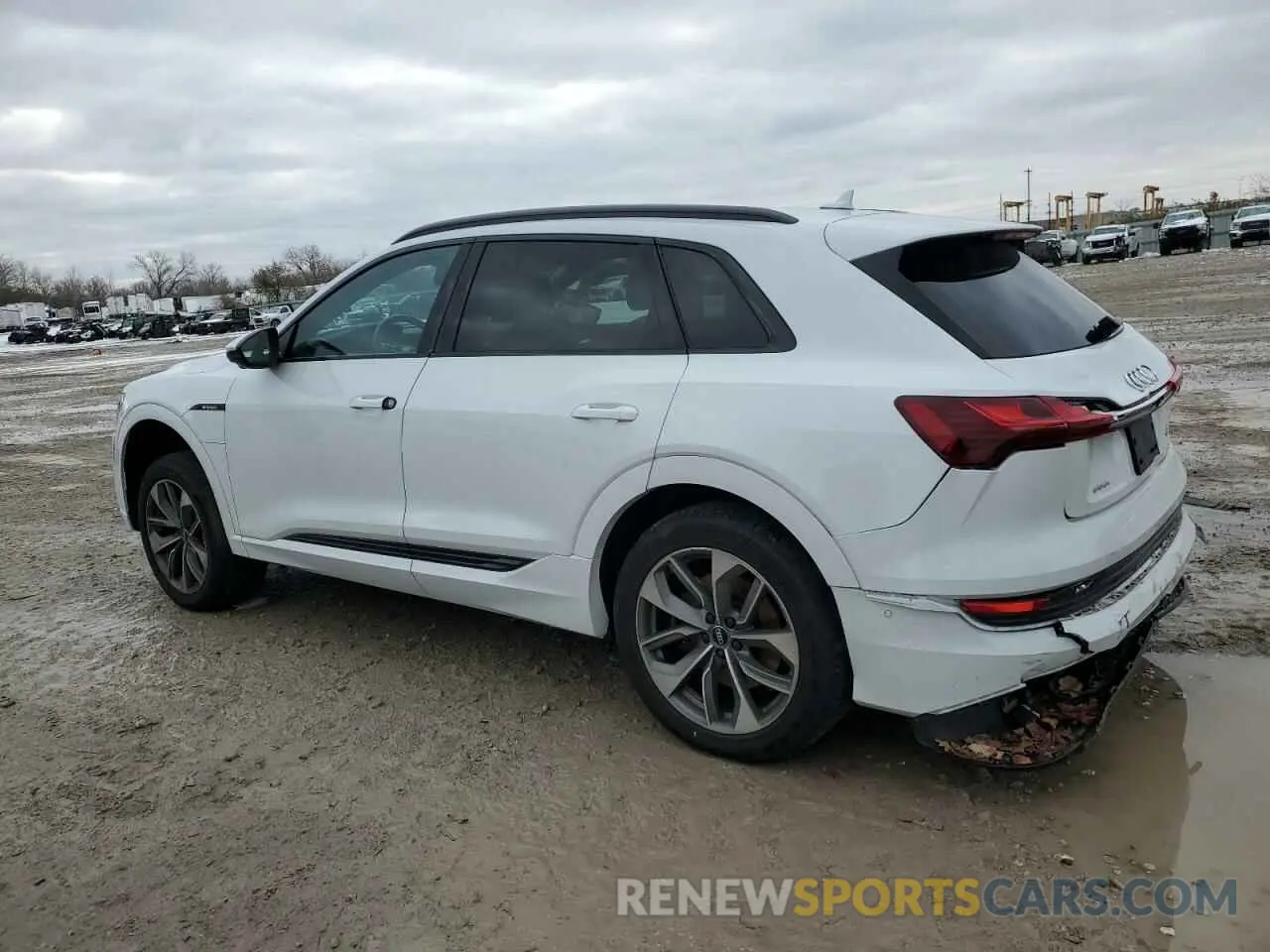 2 fotografías del automóvil dañado WA1LAAGE4MB003487 AUDI E-TRON 2021