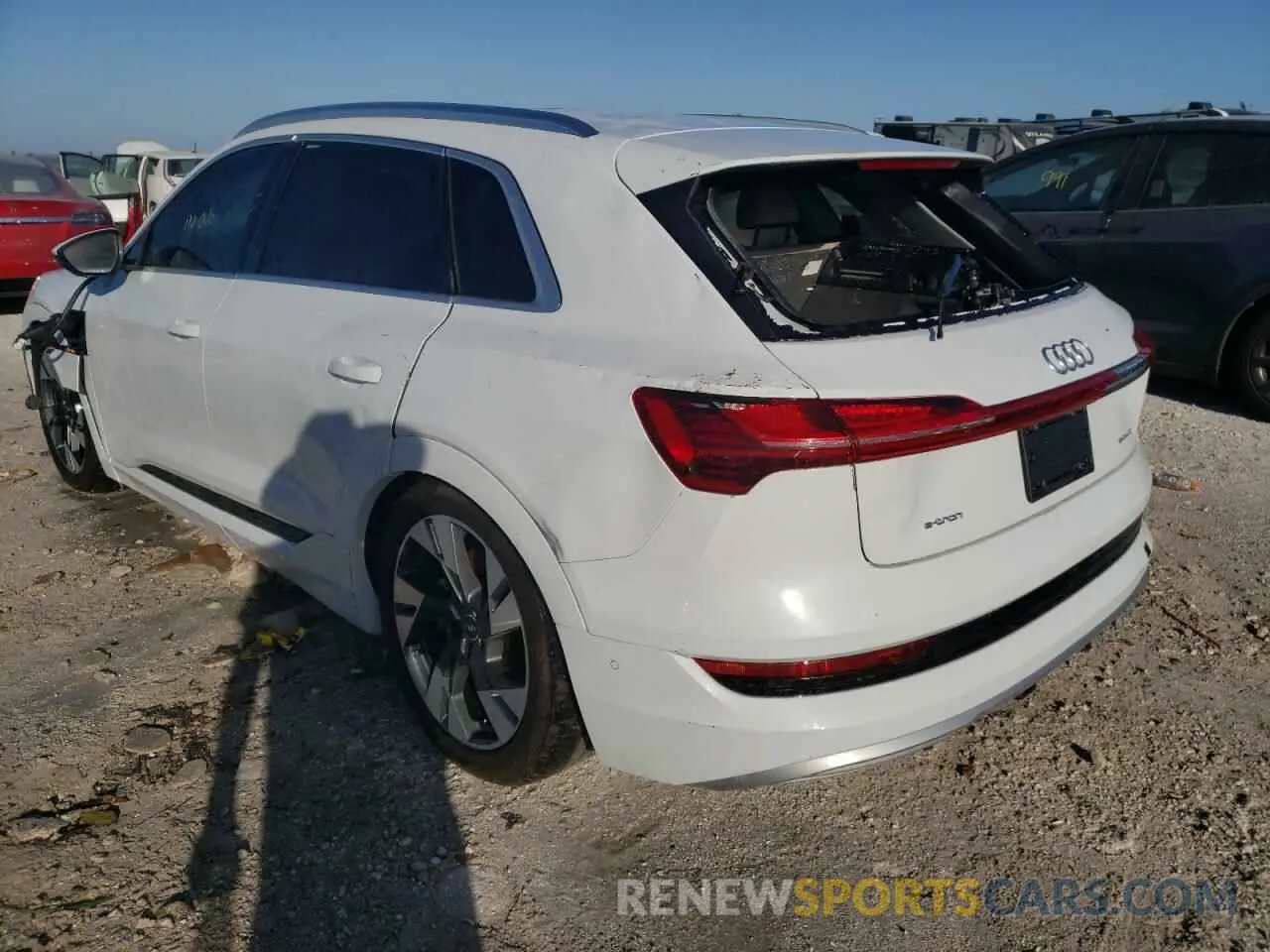 3 fotografías del automóvil dañado WA1LAAGE6MB015107 AUDI E-TRON 2021