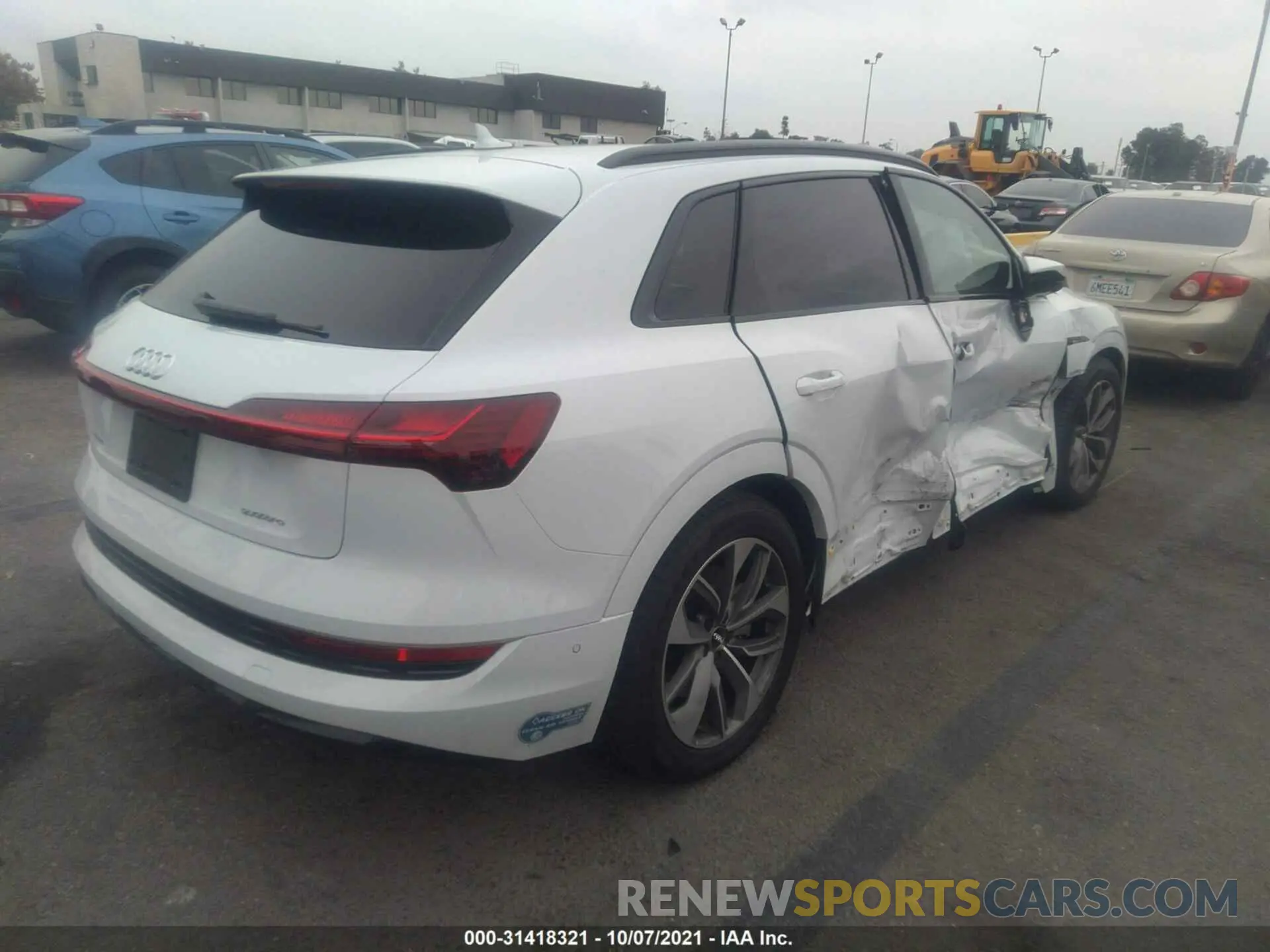 4 fotografías del automóvil dañado WA1LAAGE7MB002222 AUDI E-TRON 2021