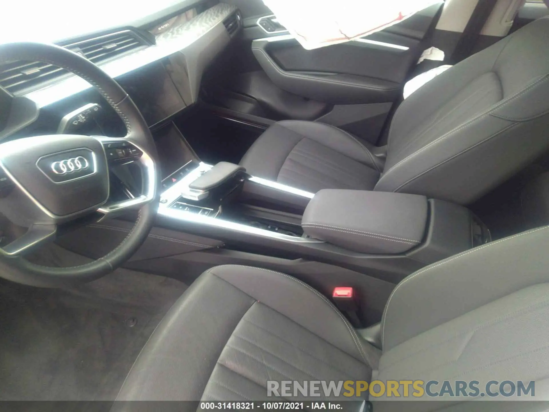 5 fotografías del automóvil dañado WA1LAAGE7MB002222 AUDI E-TRON 2021