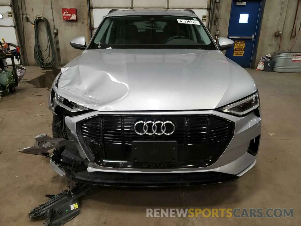 5 fotografías del automóvil dañado WA1LAAGE8MB015982 AUDI E-TRON 2021