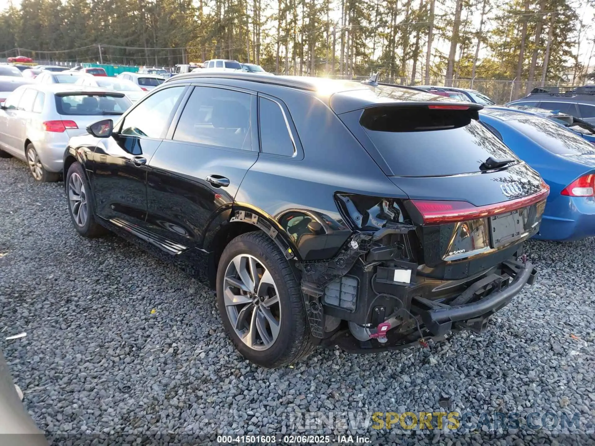 3 fotografías del automóvil dañado WA1LAAGE9MB002545 AUDI E-TRON 2021
