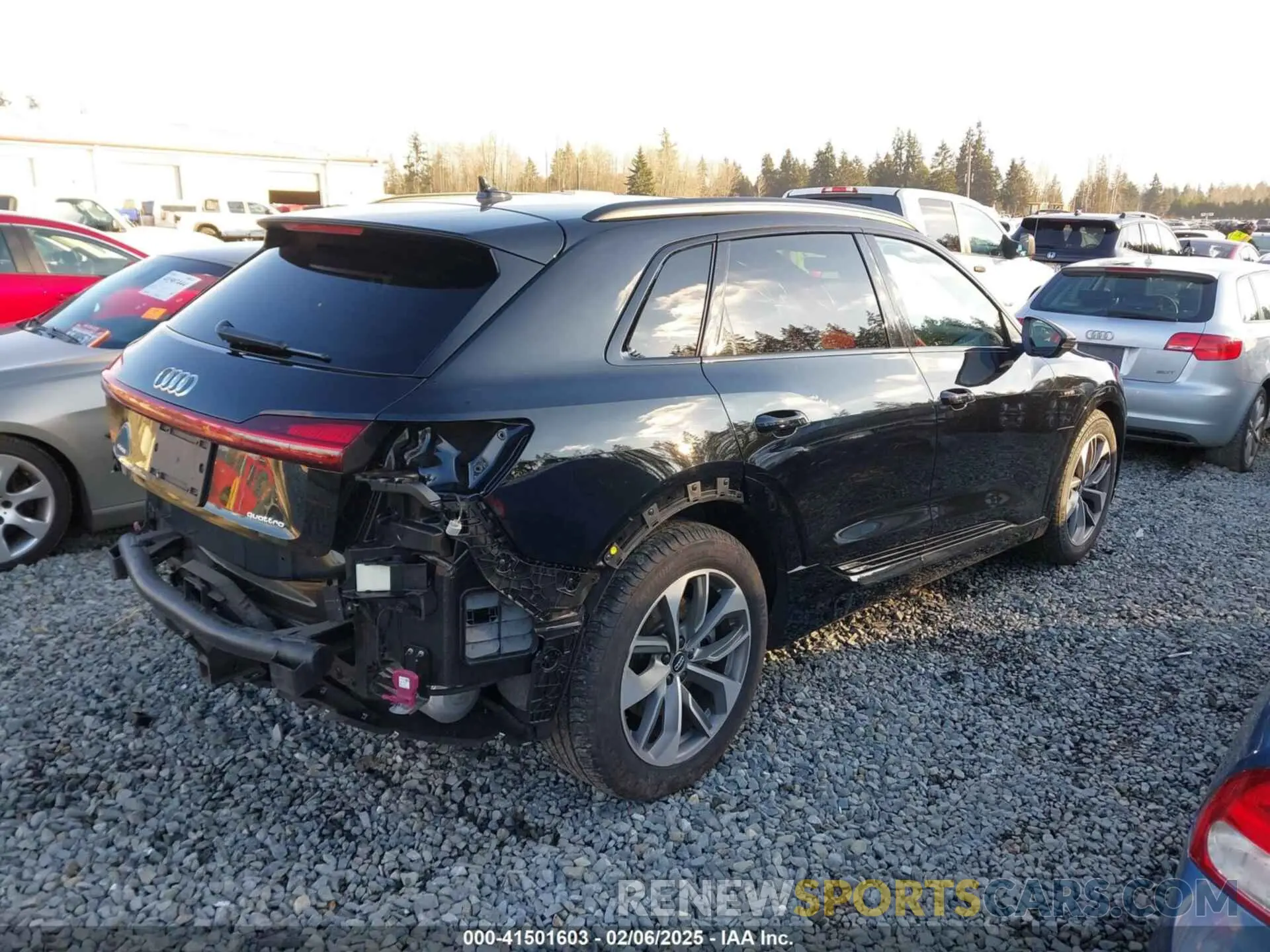 4 fotografías del automóvil dañado WA1LAAGE9MB002545 AUDI E-TRON 2021