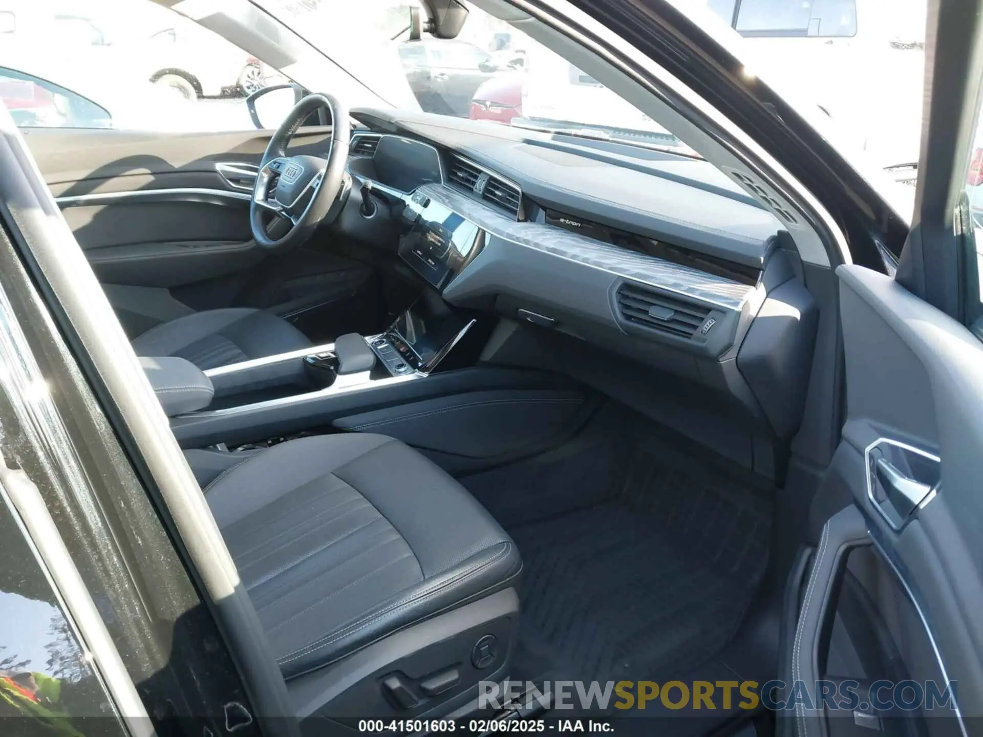 5 fotografías del automóvil dañado WA1LAAGE9MB002545 AUDI E-TRON 2021