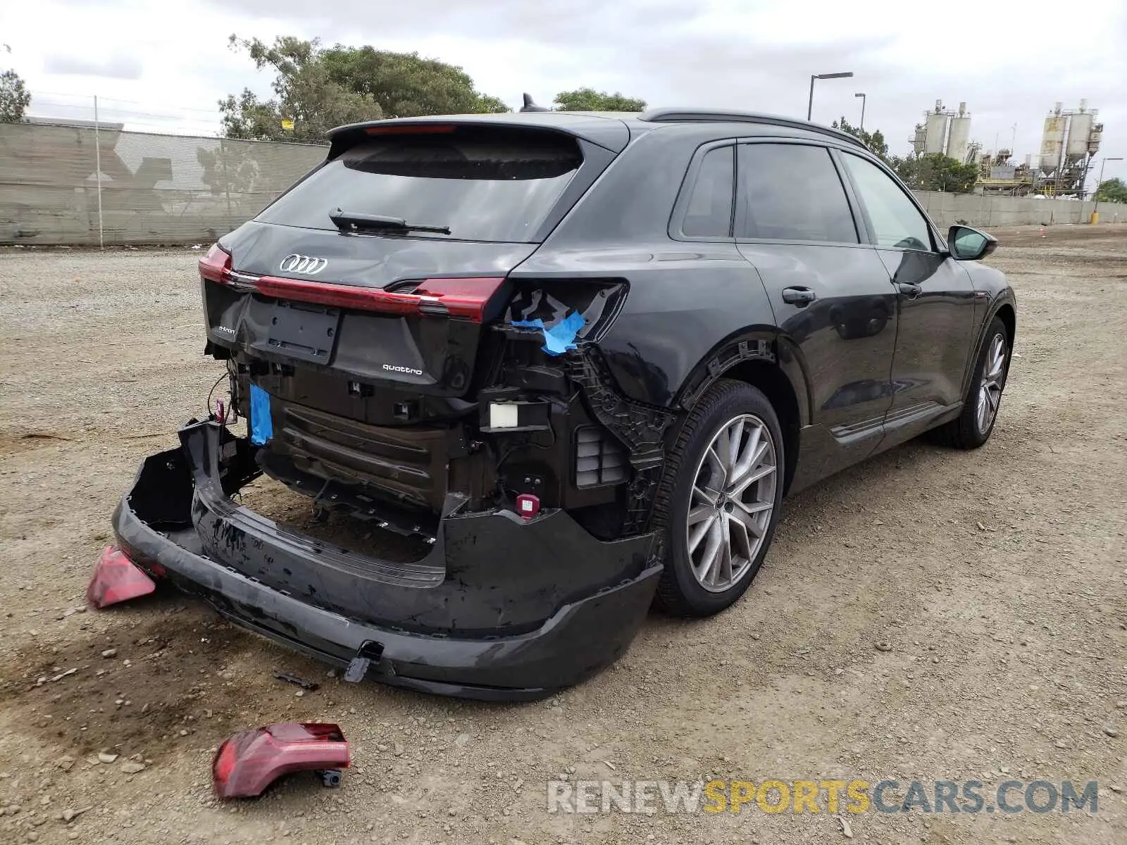 4 fotografías del automóvil dañado WA1VAAGE2MB027215 AUDI E-TRON 2021