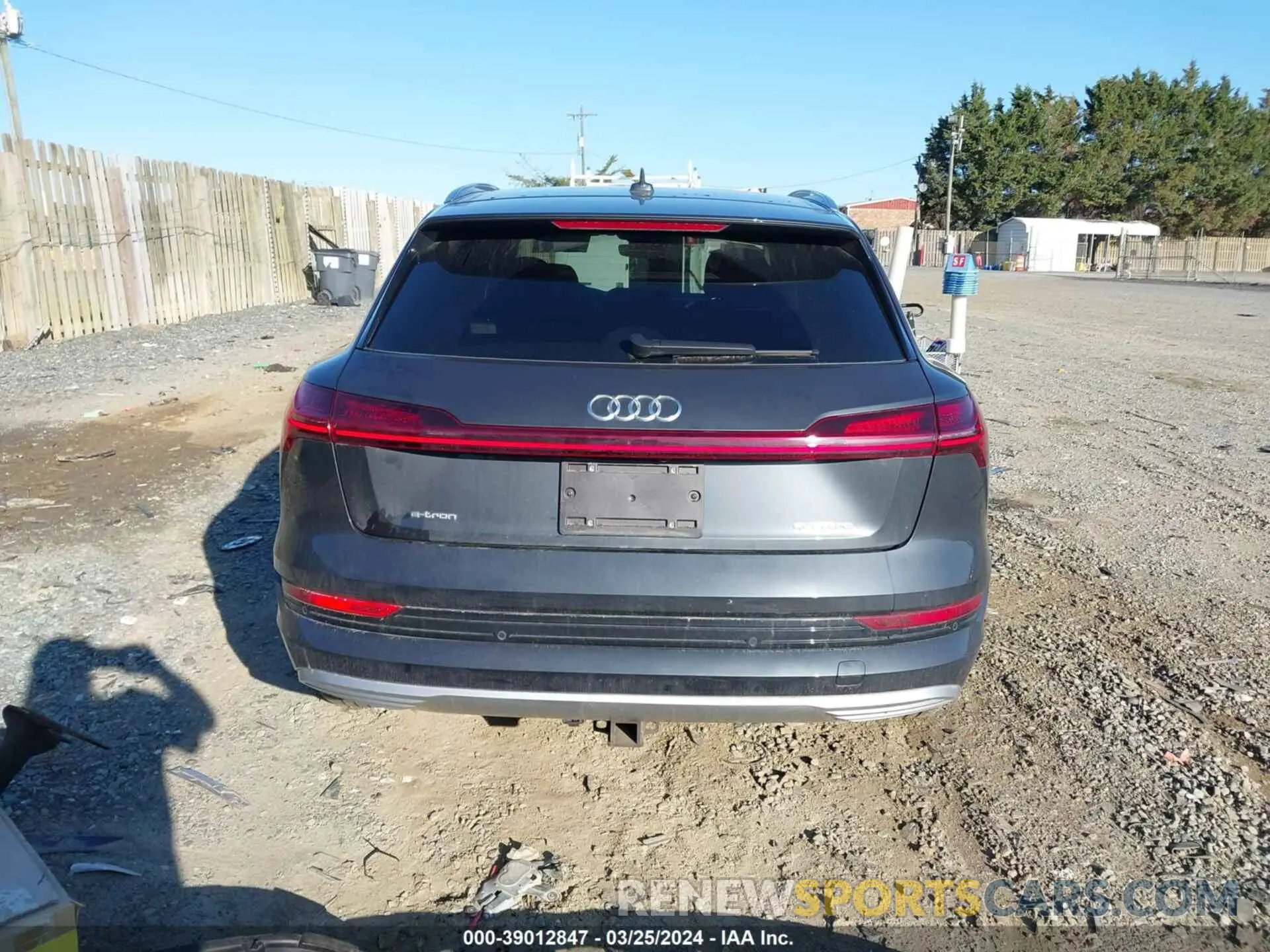 17 fotografías del automóvil dañado WA1VAAGE5MB017505 AUDI E-TRON 2021