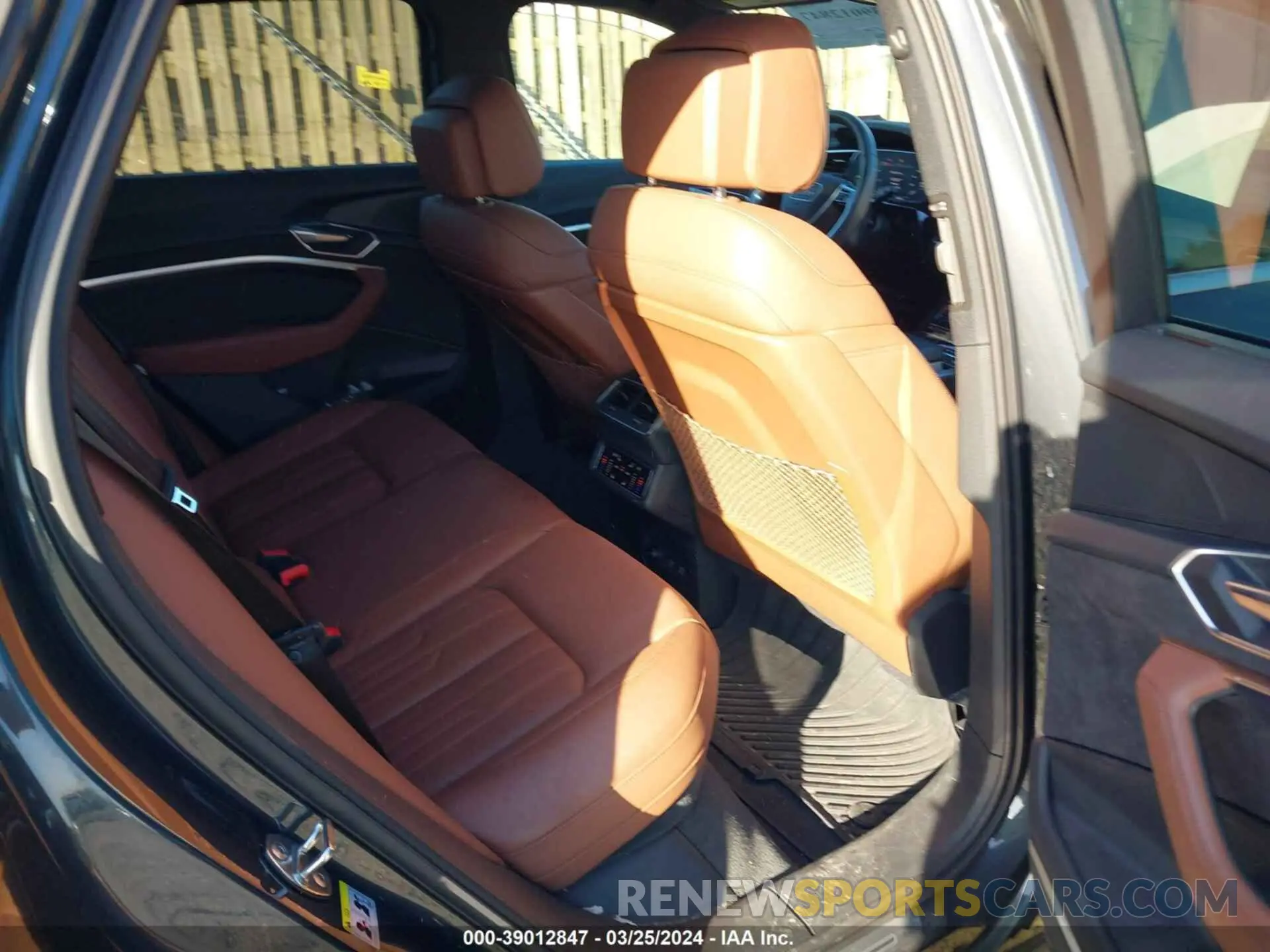 8 fotografías del automóvil dañado WA1VAAGE5MB017505 AUDI E-TRON 2021