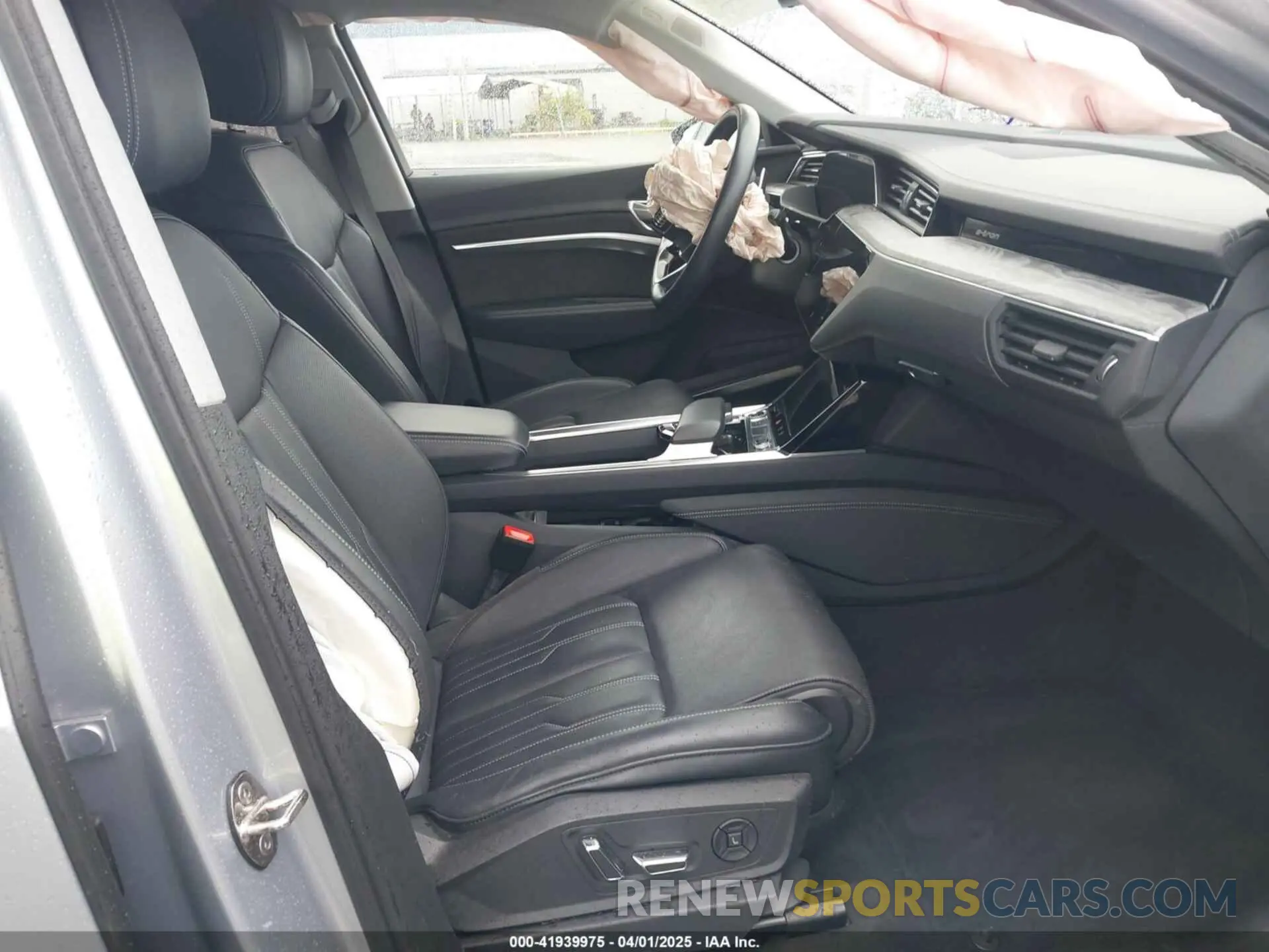 5 fotografías del automóvil dañado WA1VAAGE5MB022798 AUDI E-TRON 2021