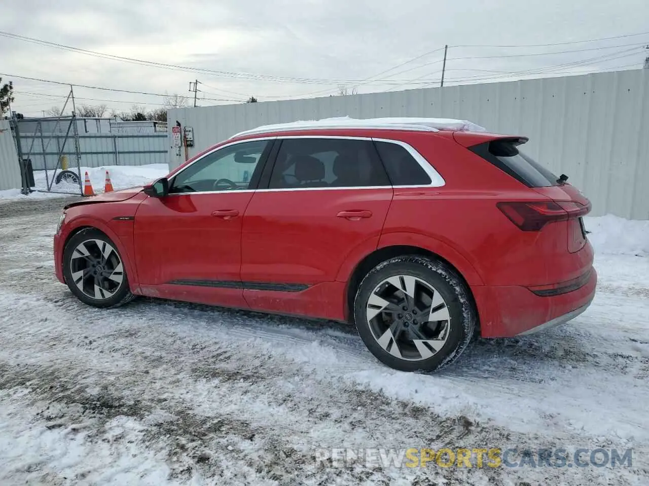2 fotografías del automóvil dañado WA1VAAGE8MB040969 AUDI E-TRON 2021