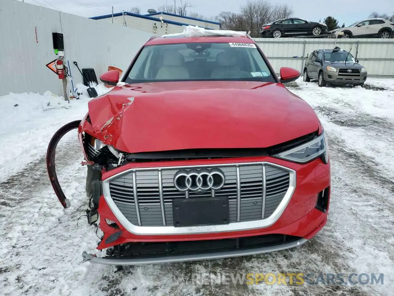 5 fotografías del automóvil dañado WA1VAAGE8MB040969 AUDI E-TRON 2021