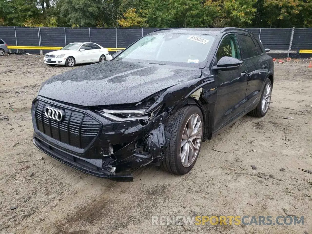 2 fotografías del automóvil dañado WA1VAAGEXMB027186 AUDI E-TRON 2021