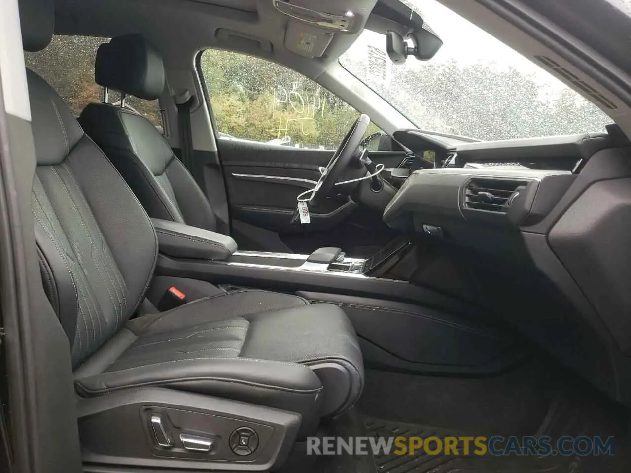 5 fotografías del automóvil dañado WA1VAAGEXMB027186 AUDI E-TRON 2021