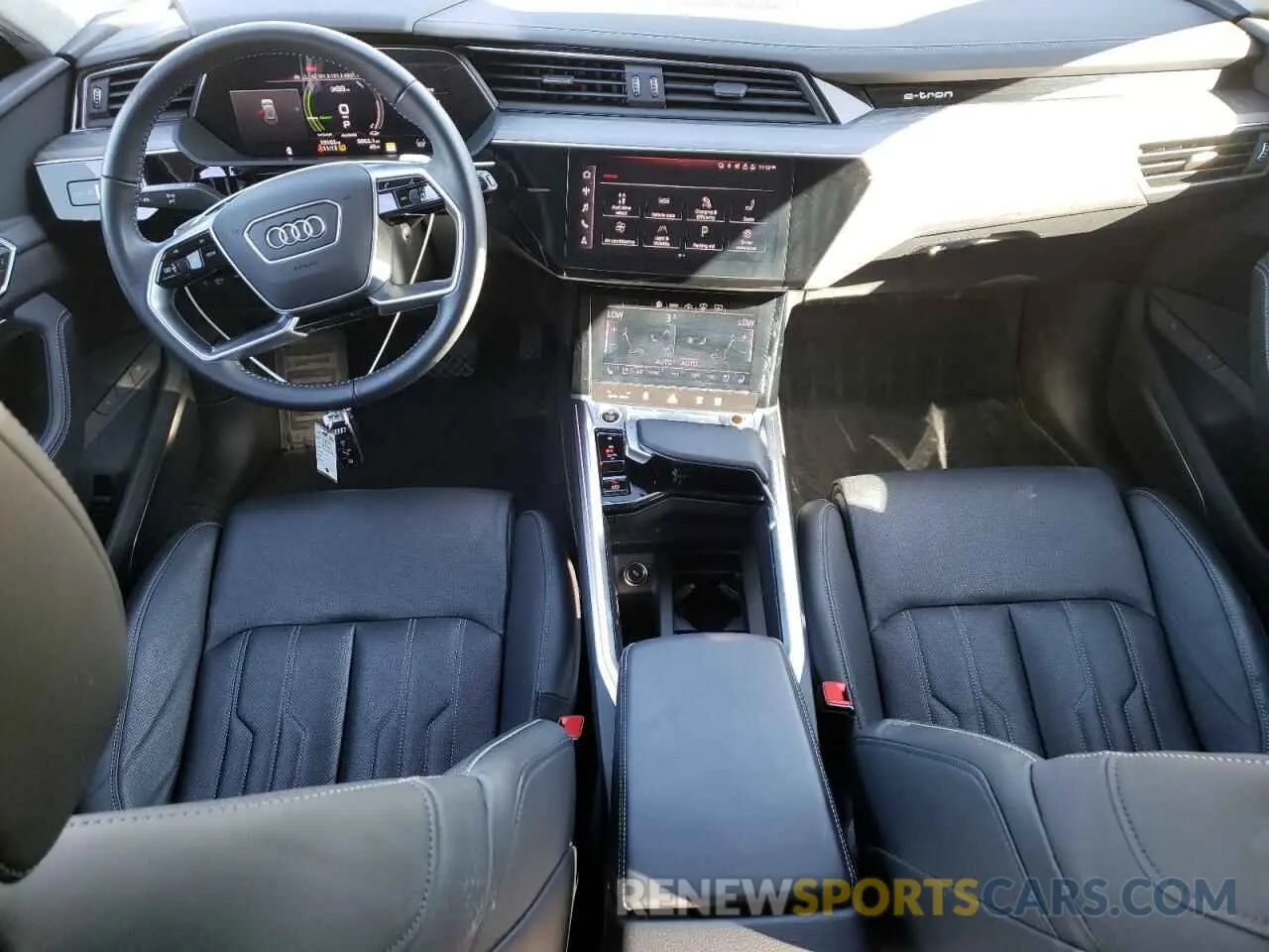 8 fotografías del automóvil dañado WA1VABGE4MB017274 AUDI E-TRON 2021