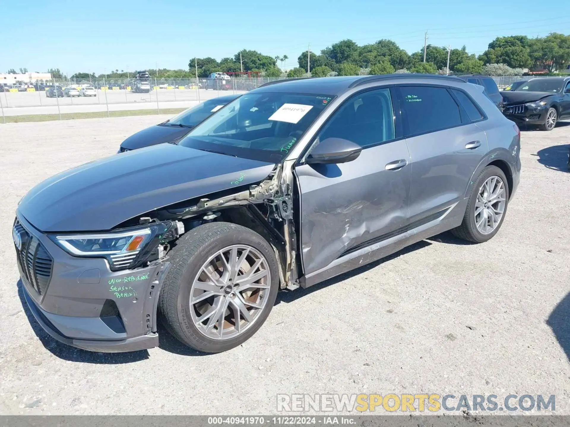 2 fotografías del automóvil dañado WA1VABGE9MB003449 AUDI E-TRON 2021