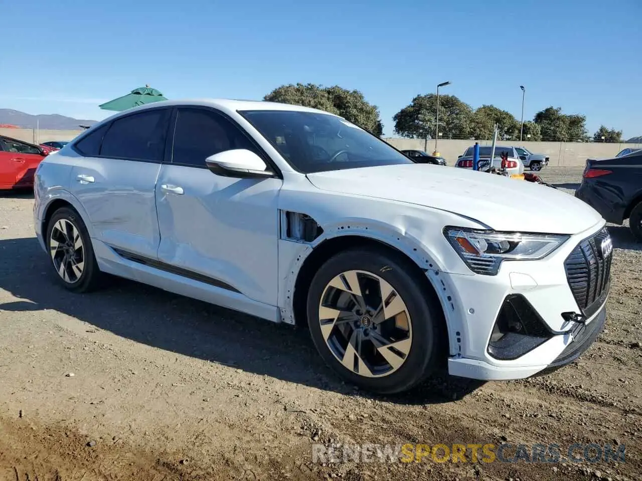 4 fotografías del automóvil dañado WA11ABGE4NB006971 AUDI E-TRON 2022