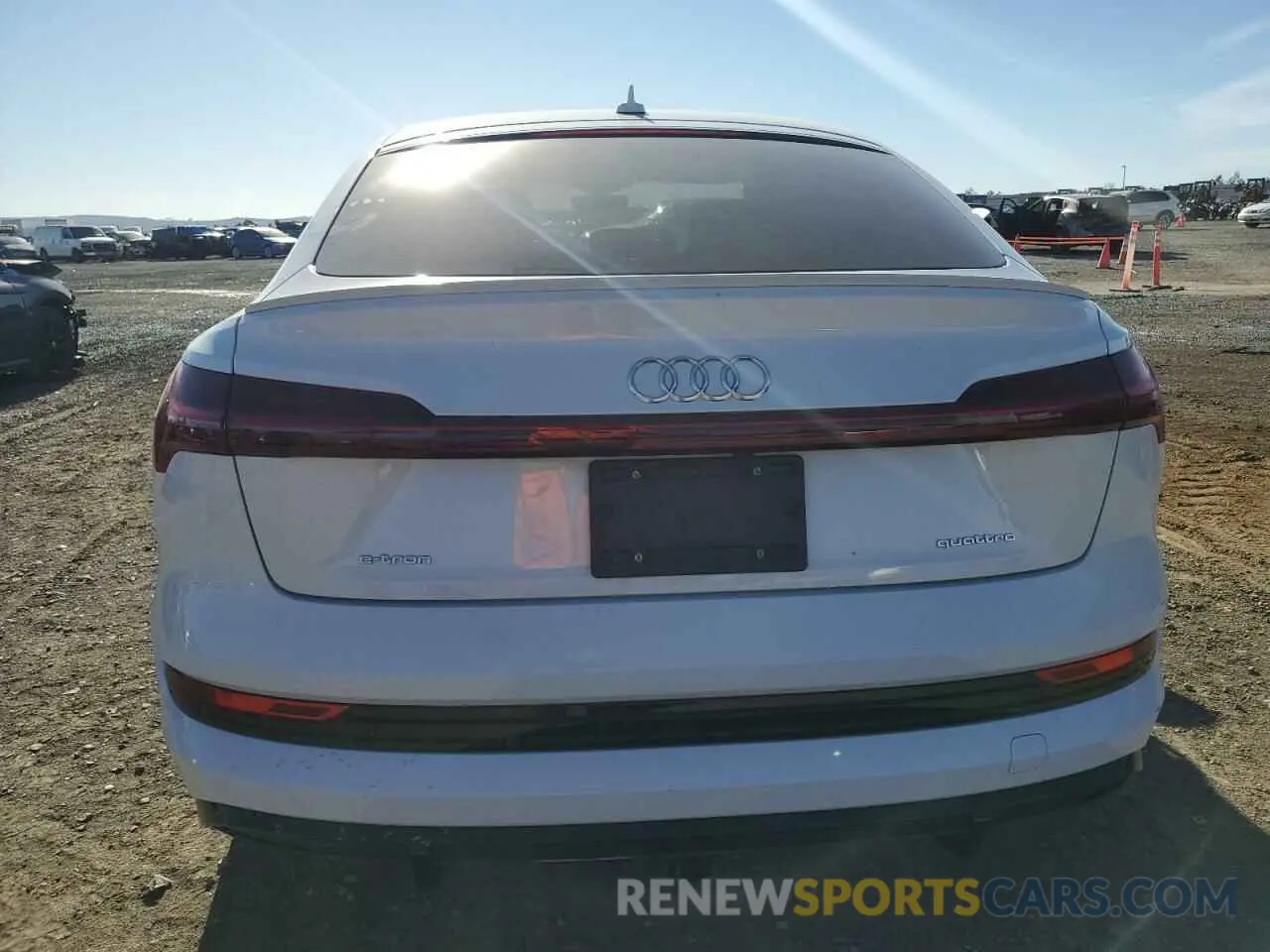 6 fotografías del automóvil dañado WA11ABGE4NB006971 AUDI E-TRON 2022