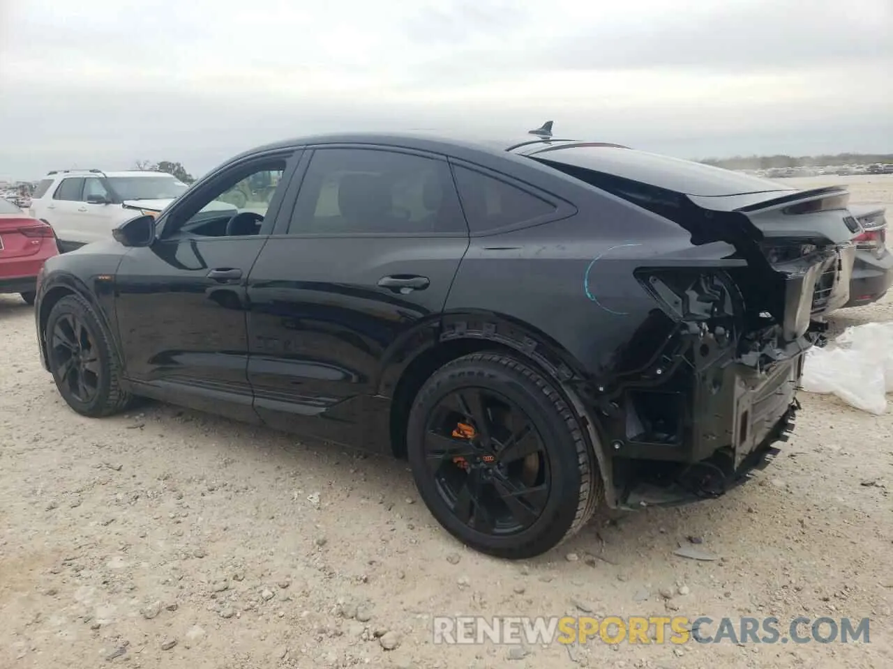 2 fotografías del automóvil dañado WA12AAGE0NB022227 AUDI E-TRON 2022