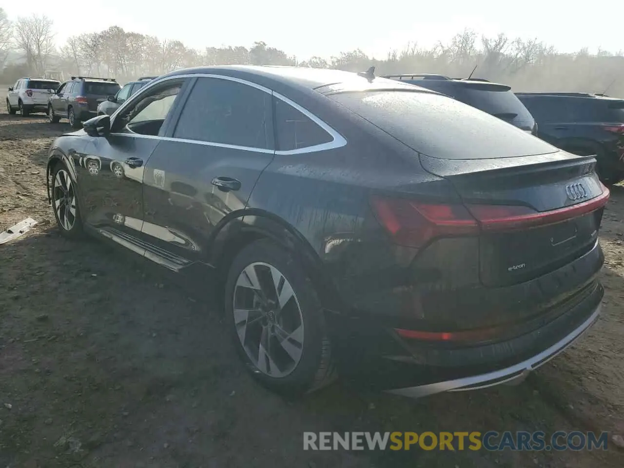 2 fotografías del automóvil dañado WA12AAGE2NB041104 AUDI E-TRON 2022