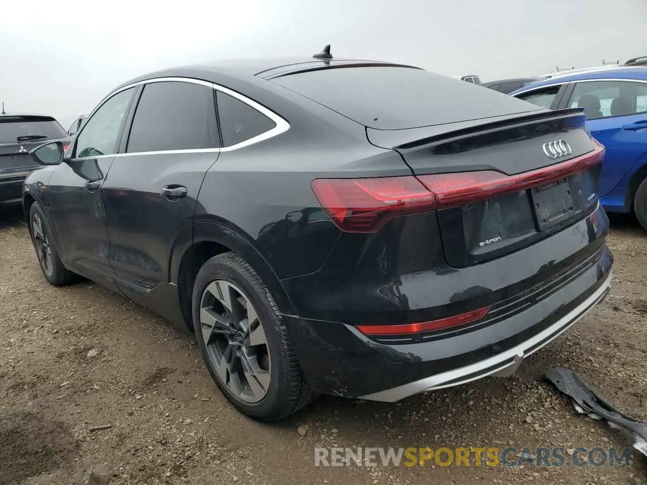 2 fotografías del automóvil dañado WA13AAGE4NB004110 AUDI E-TRON 2022