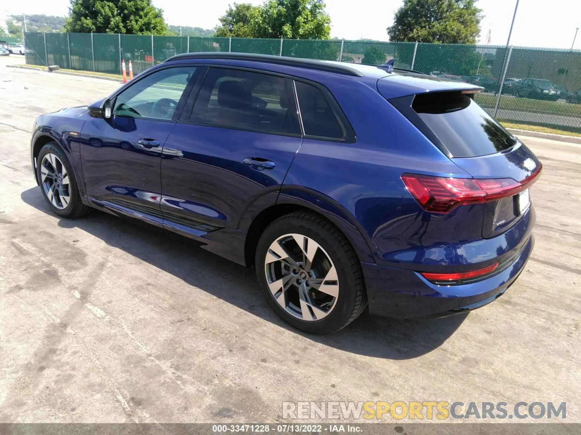 3 fotografías del automóvil dañado WA1AAAGE1NB007277 AUDI E-TRON 2022