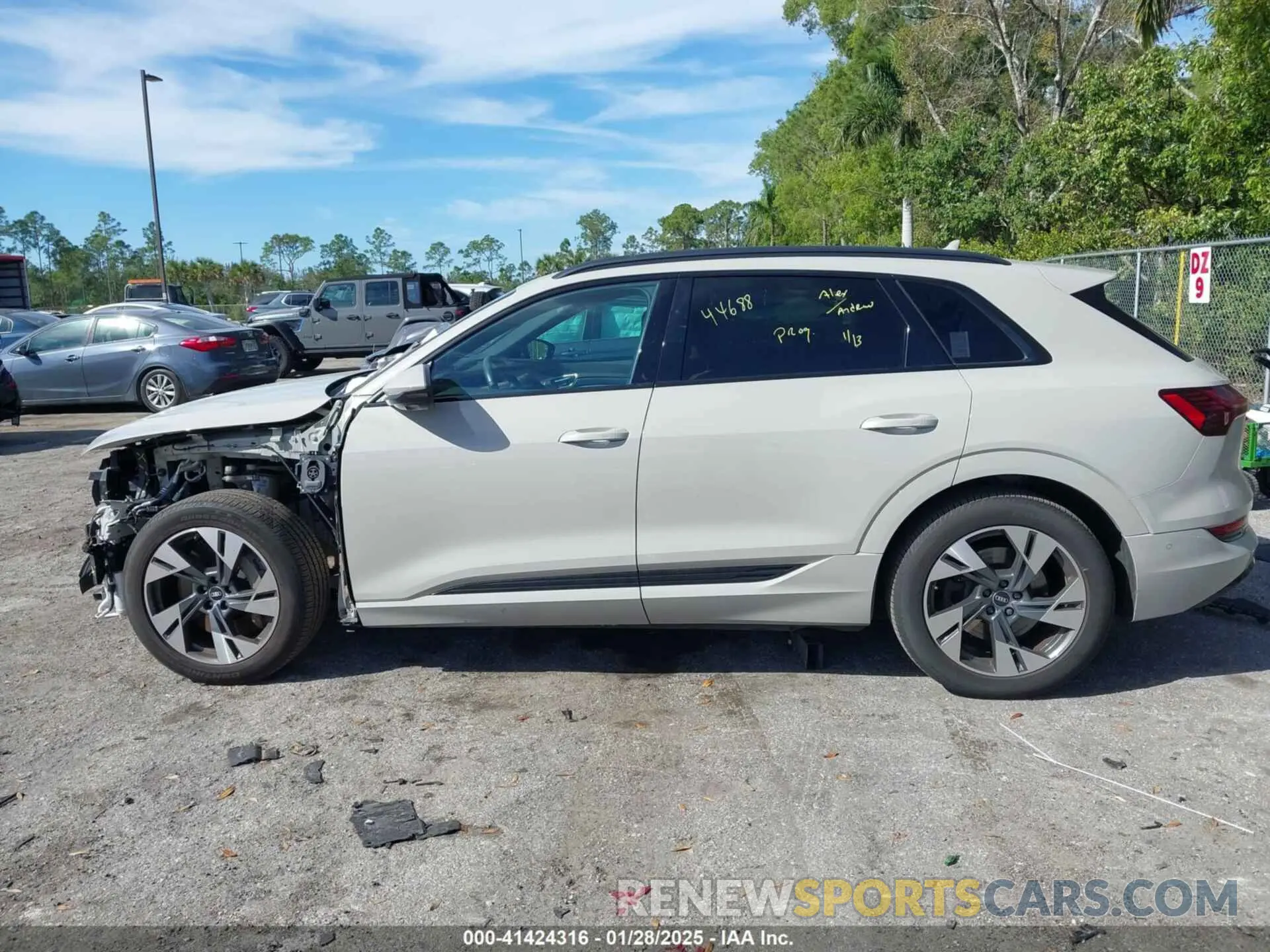 15 fotografías del automóvil dañado WA1AAAGE1NB012253 AUDI E-TRON 2022