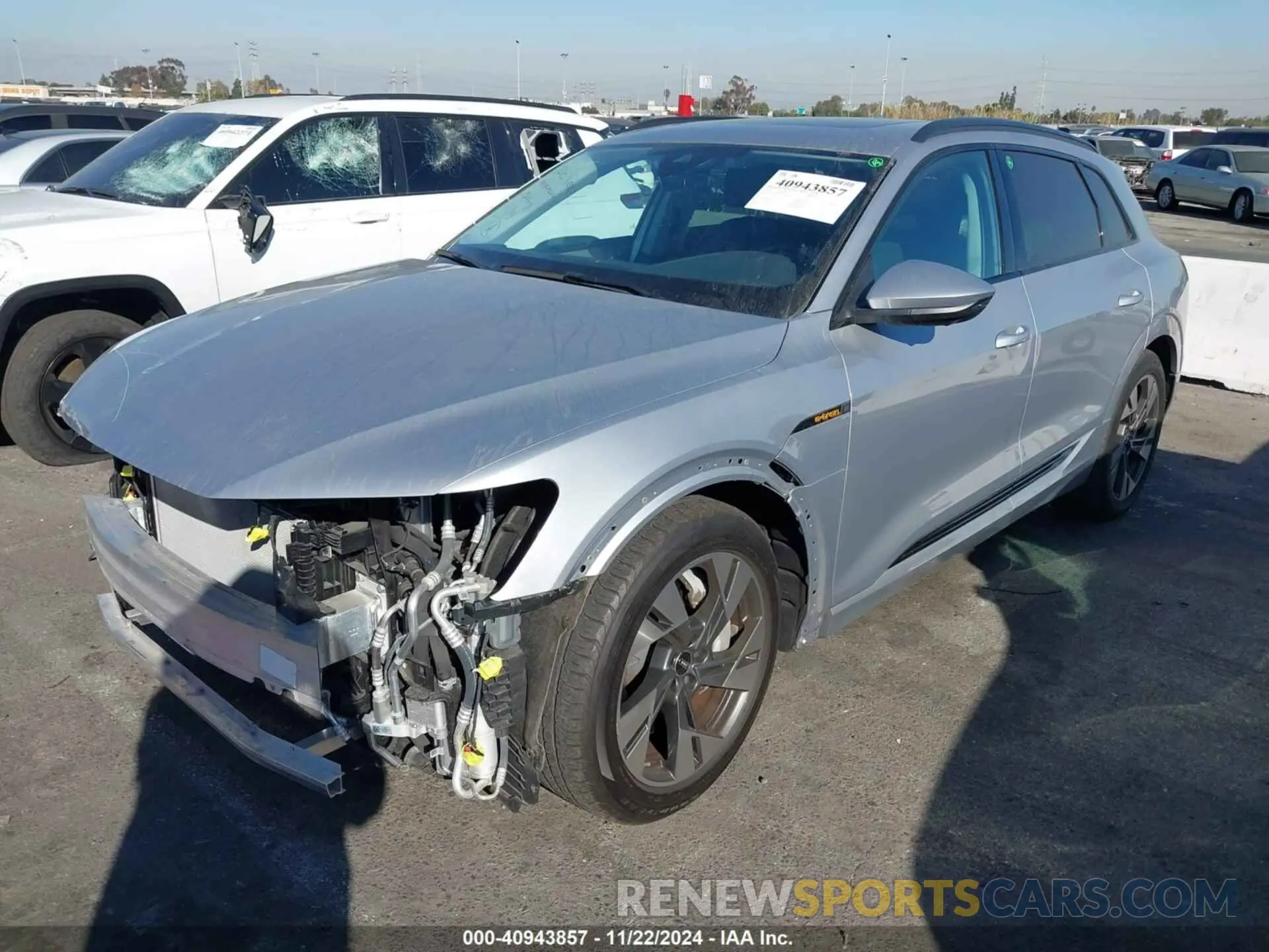 2 fotografías del automóvil dañado WA1AAAGE1NB027352 AUDI E-TRON 2022