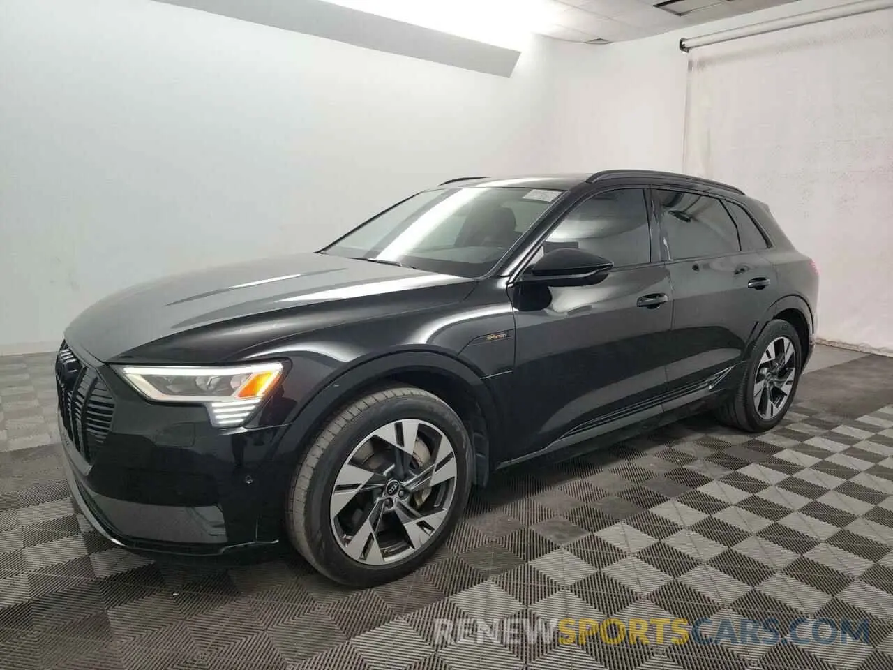 2 fotografías del automóvil dañado WA1AAAGE2NB028512 AUDI E-TRON 2022