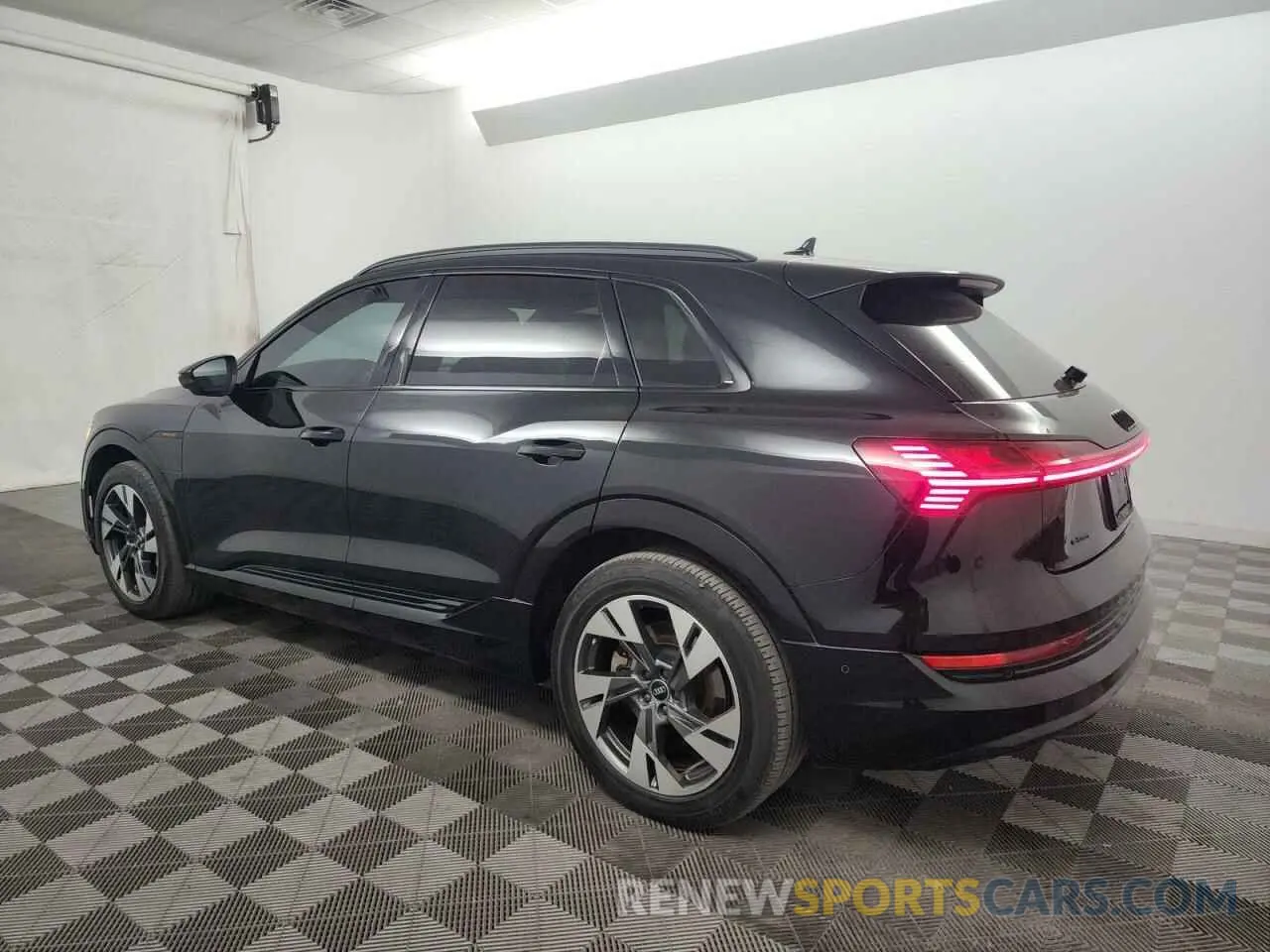 3 fotografías del automóvil dañado WA1AAAGE2NB028512 AUDI E-TRON 2022