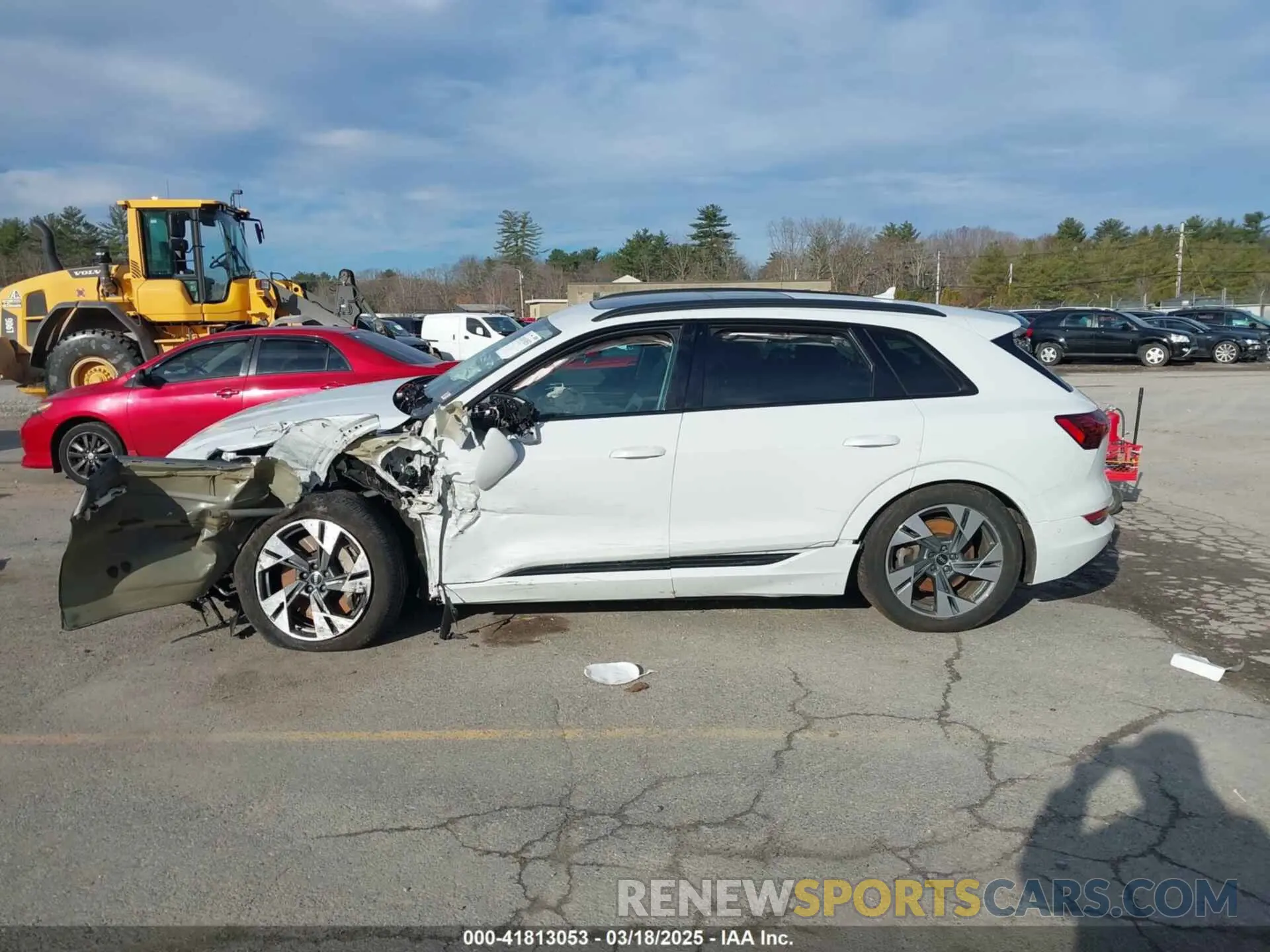 14 fotografías del automóvil dañado WA1AAAGE2NB040546 AUDI E-TRON 2022