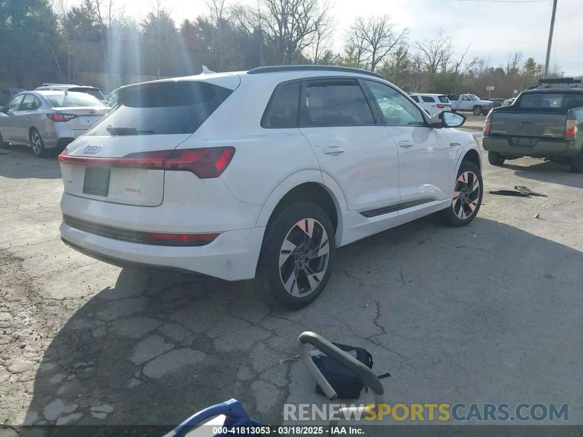 4 fotografías del automóvil dañado WA1AAAGE2NB040546 AUDI E-TRON 2022