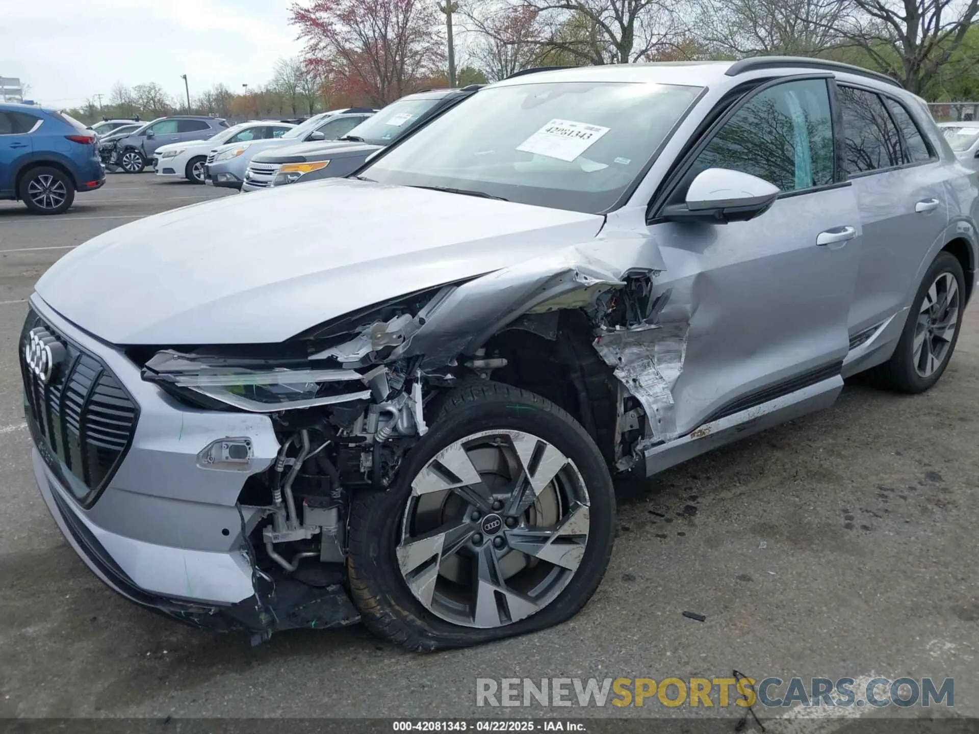 2 fotografías del automóvil dañado WA1AAAGE3NB033122 AUDI E-TRON 2022