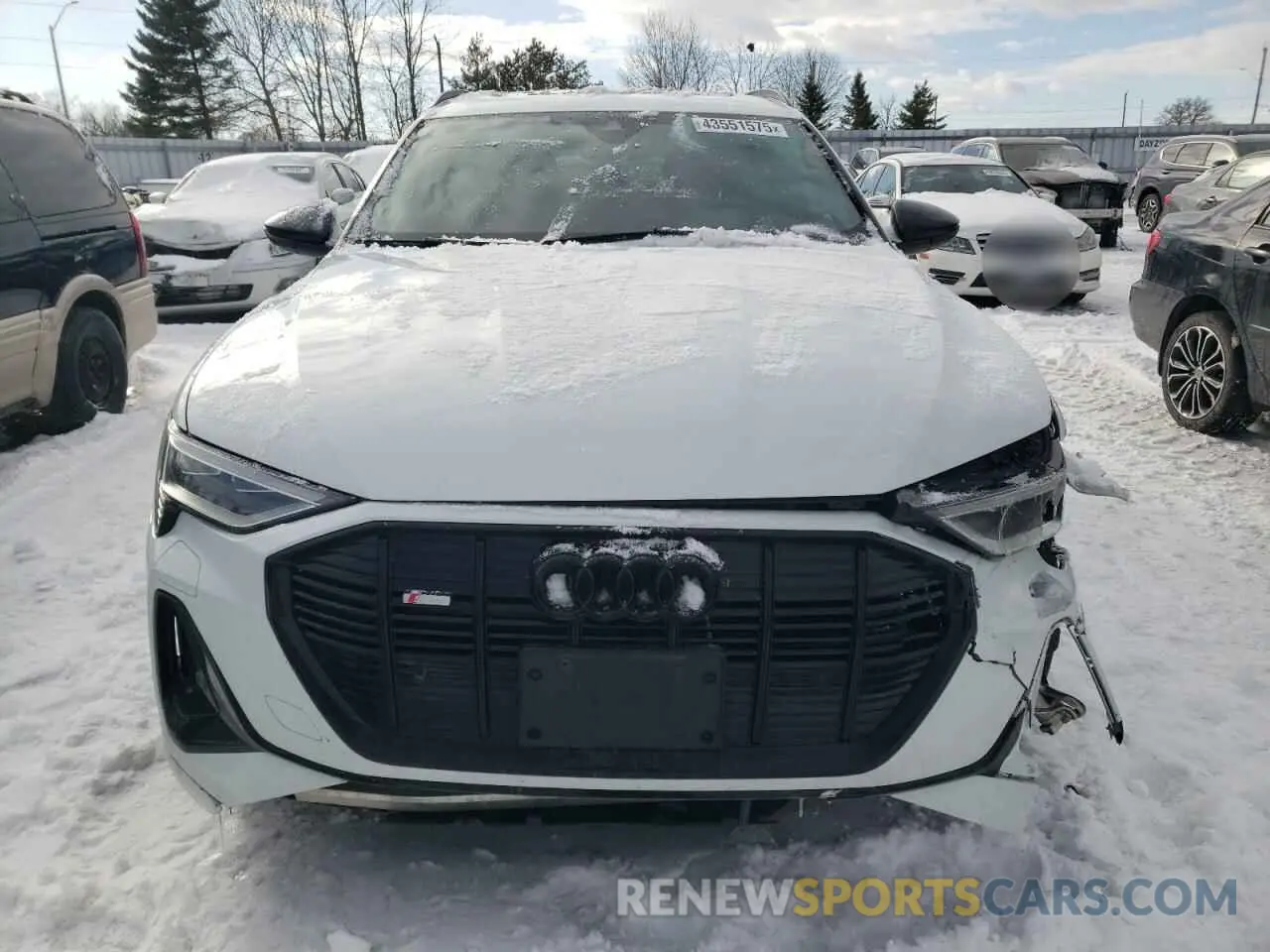 5 fotografías del automóvil dañado WA1AAAGE4NB023103 AUDI E-TRON 2022