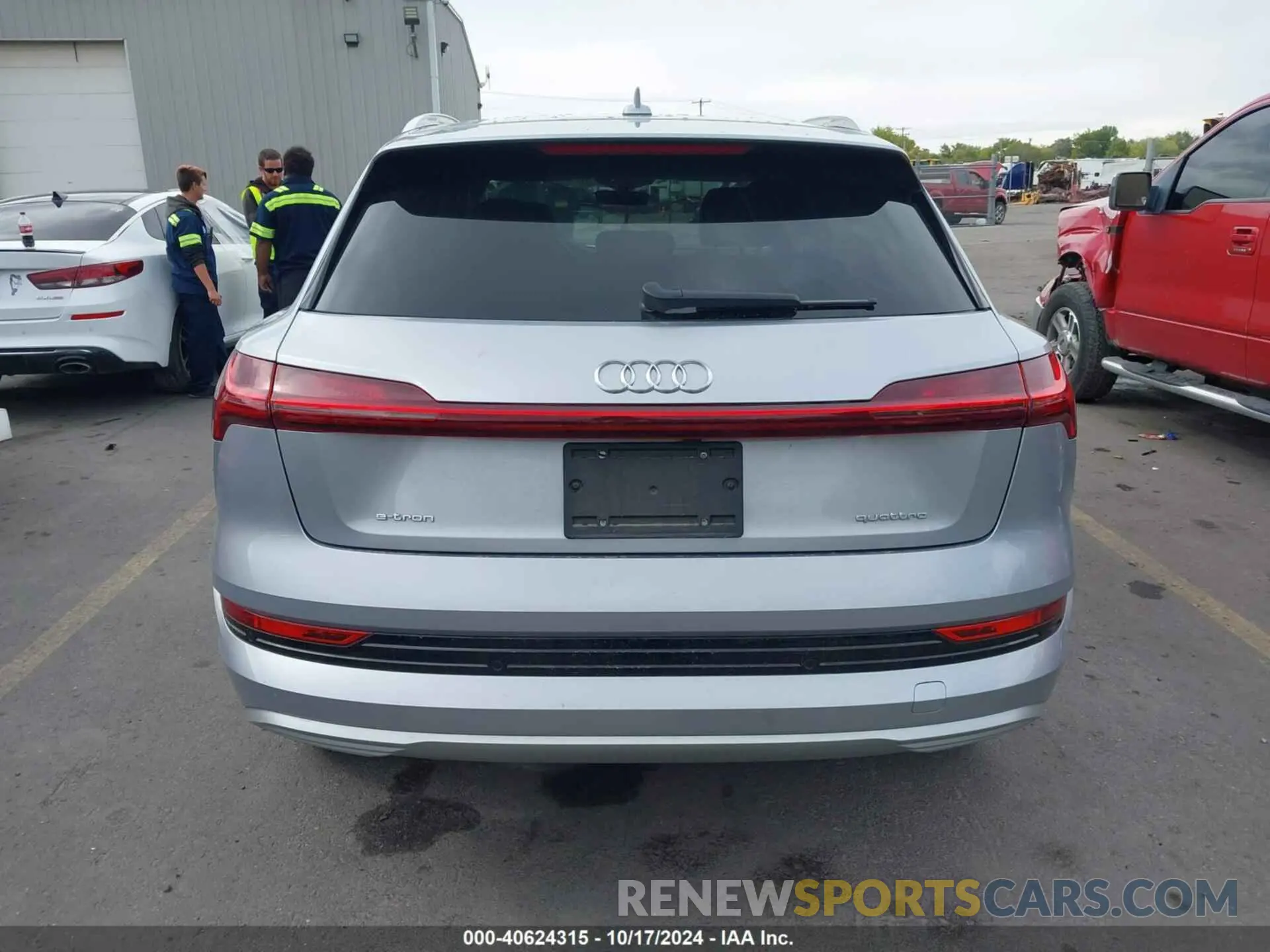 16 fotografías del automóvil dañado WA1AAAGE5NB005046 AUDI E-TRON 2022