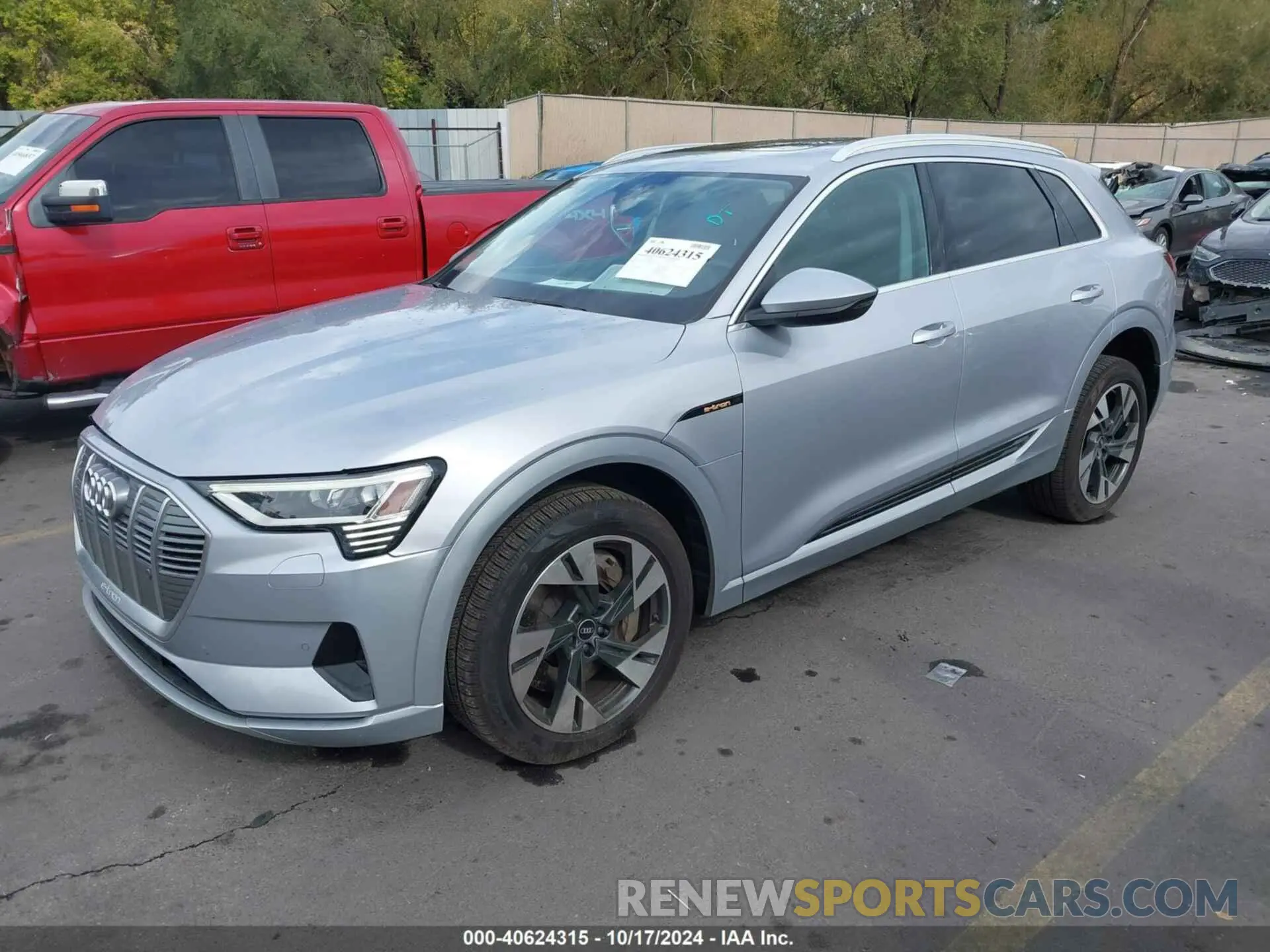 2 fotografías del automóvil dañado WA1AAAGE5NB005046 AUDI E-TRON 2022