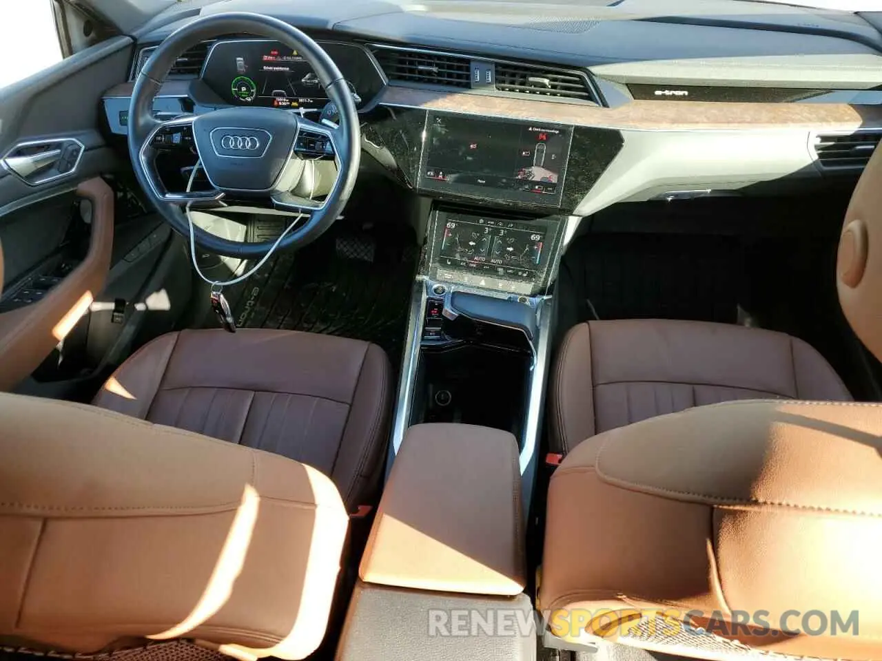 8 fotografías del automóvil dañado WA1AAAGE5NB006164 AUDI E-TRON 2022