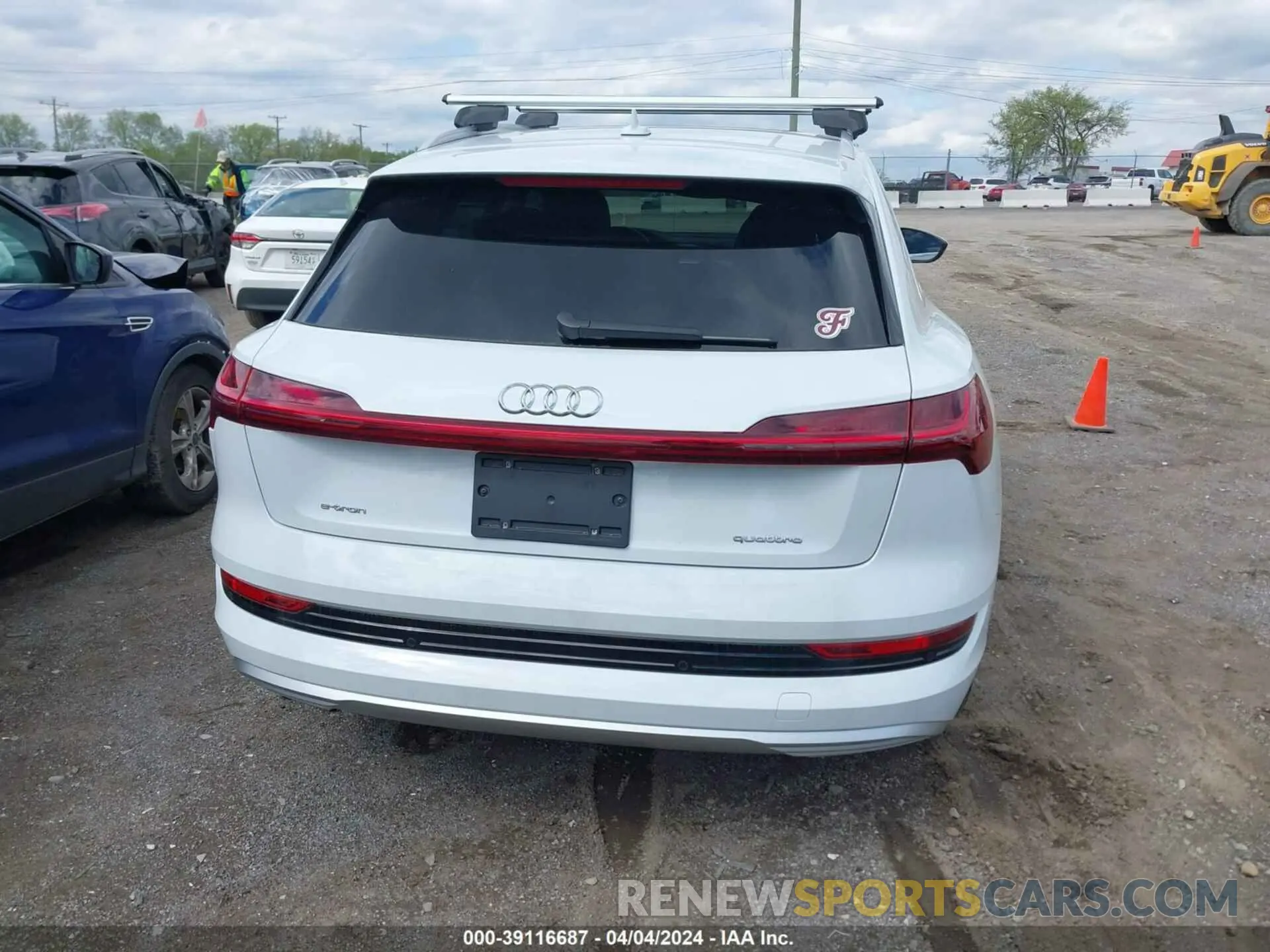 16 fotografías del automóvil dañado WA1AAAGE6NB005833 AUDI E-TRON 2022