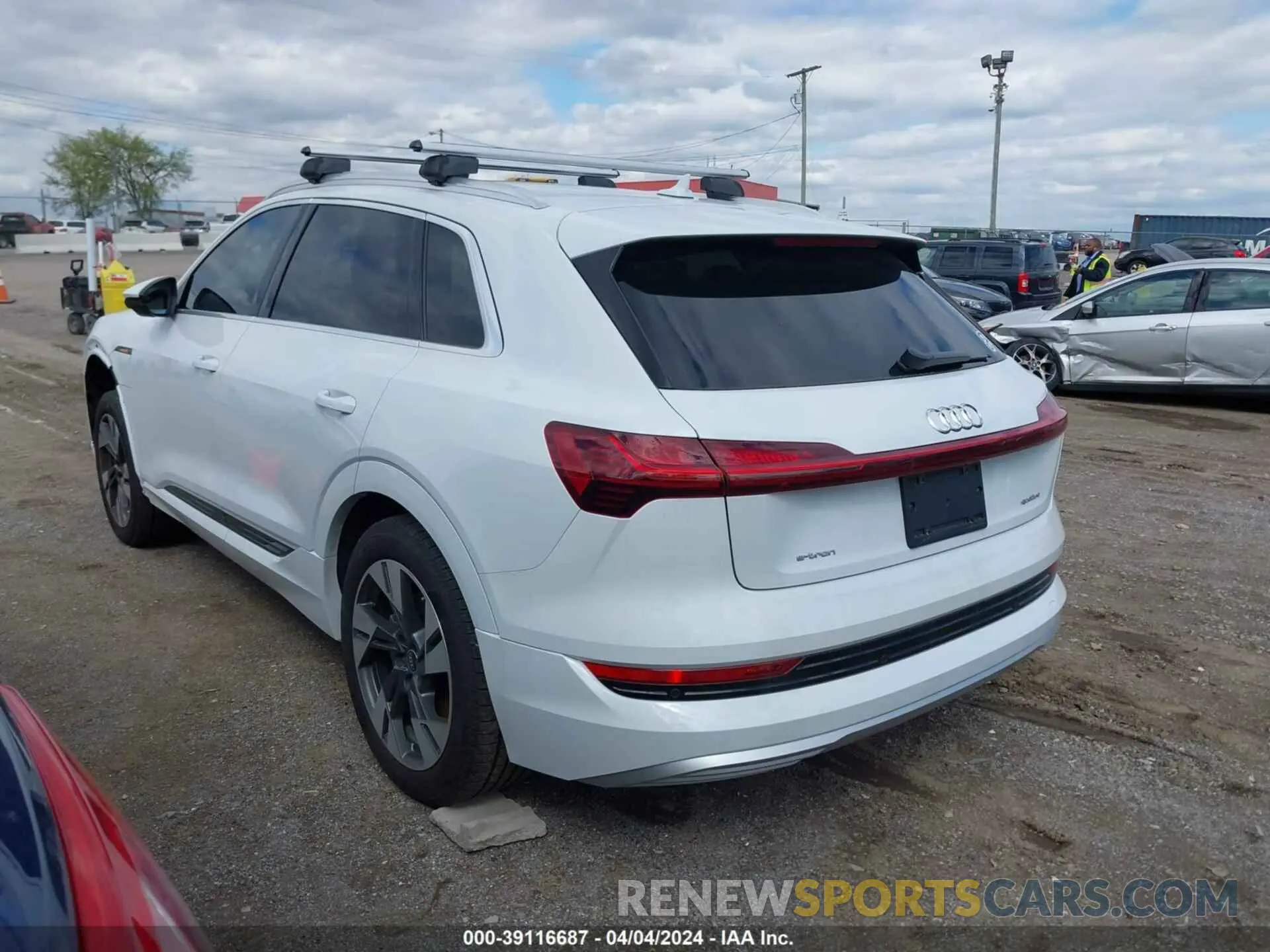 3 fotografías del automóvil dañado WA1AAAGE6NB005833 AUDI E-TRON 2022