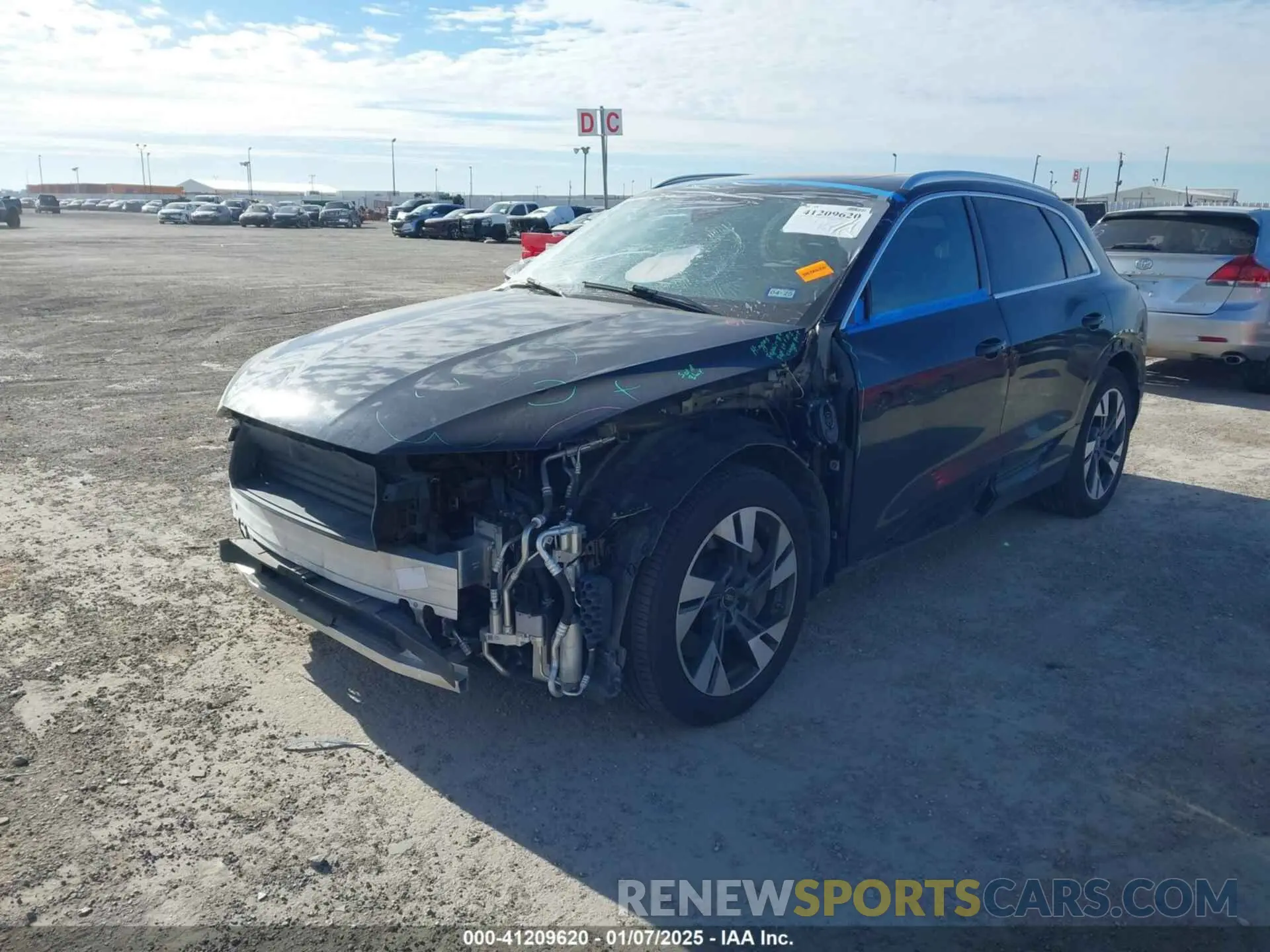 2 fotografías del automóvil dañado WA1AAAGE6NB030134 AUDI E-TRON 2022
