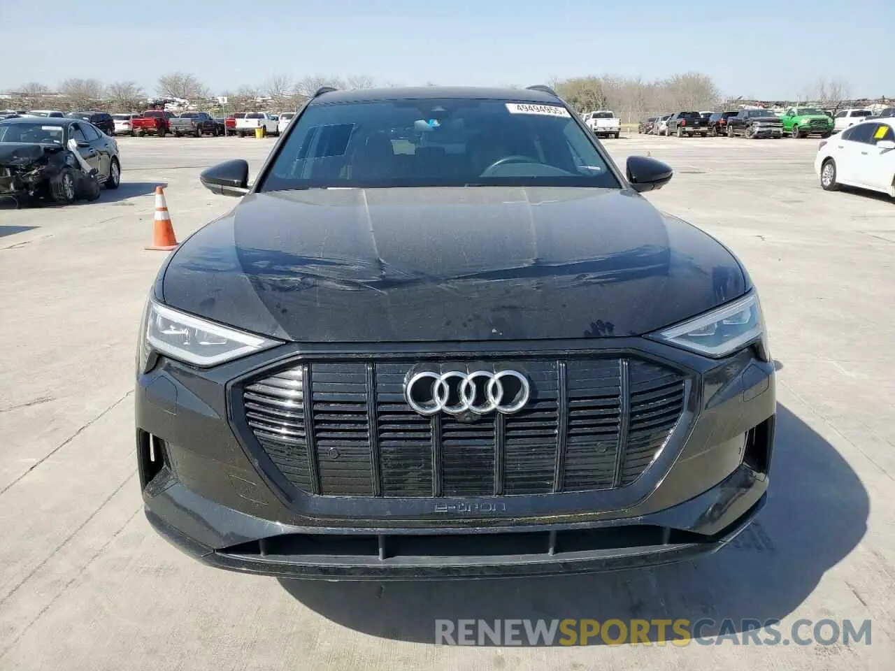 5 fotografías del automóvil dañado WA1AAAGE7NB027856 AUDI E-TRON 2022