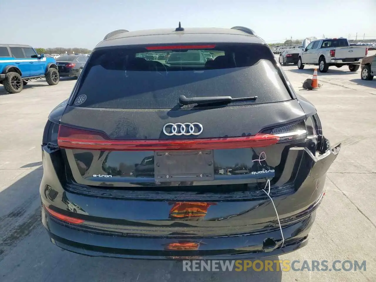 6 fotografías del automóvil dañado WA1AAAGE7NB027856 AUDI E-TRON 2022
