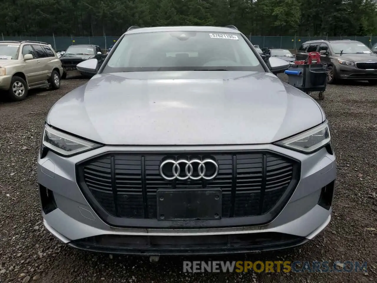 5 fotografías del automóvil dañado WA1AAAGE8NB005235 AUDI E-TRON 2022