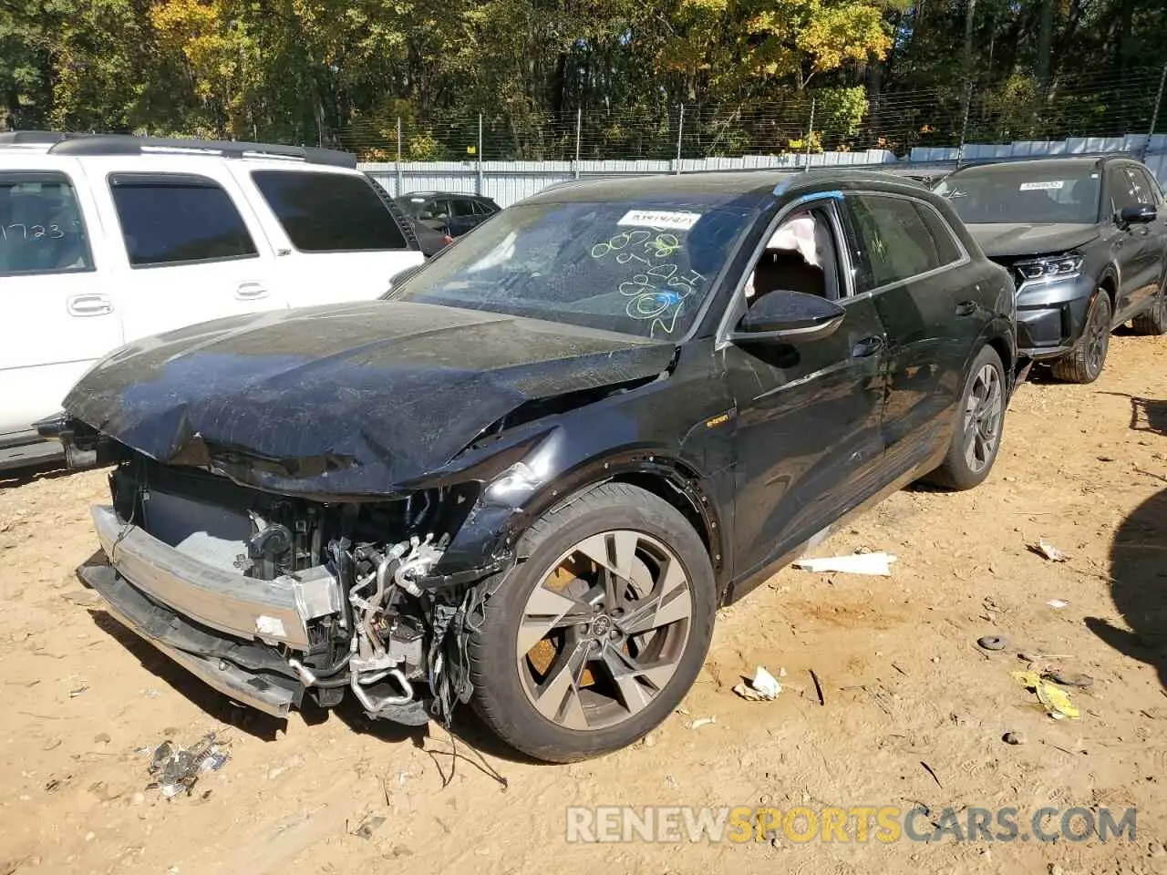 2 fotografías del automóvil dañado WA1AAAGE8NB005610 AUDI E-TRON 2022