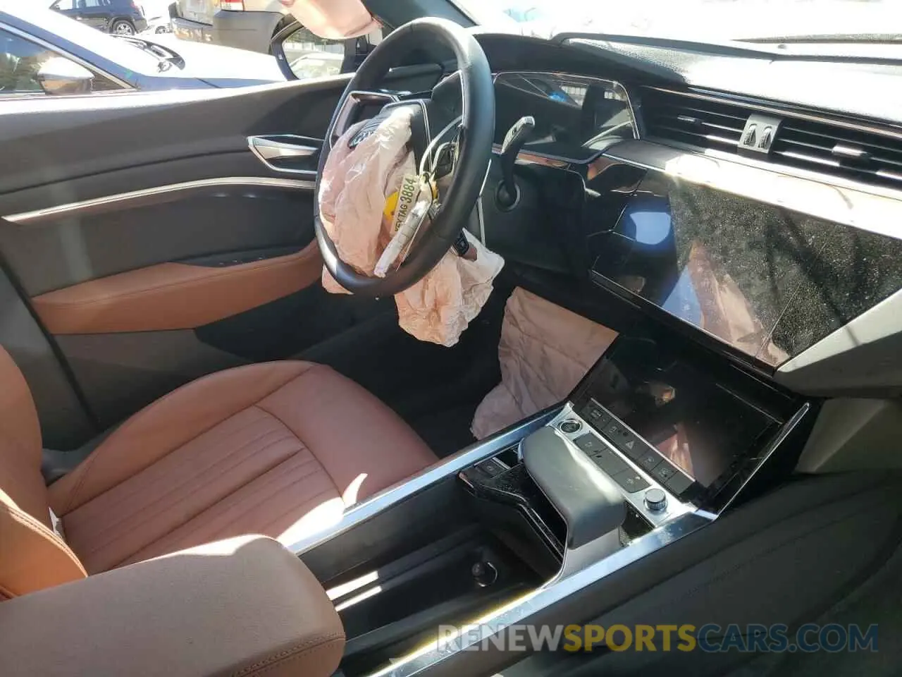 9 fotografías del automóvil dañado WA1AAAGE8NB005610 AUDI E-TRON 2022
