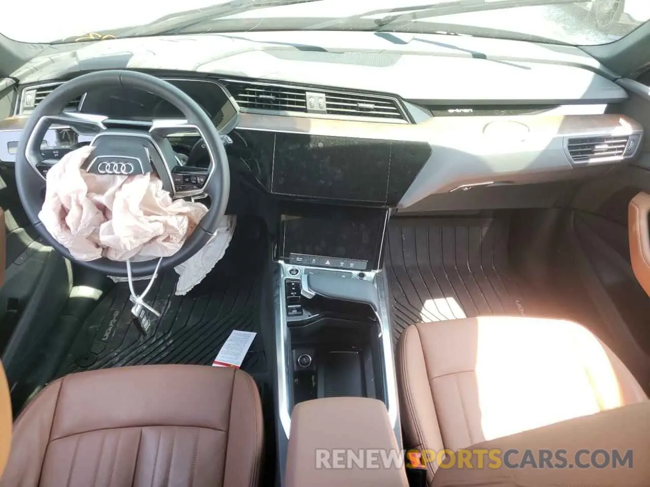 9 fotografías del automóvil dañado WA1AAAGE8NB006028 AUDI E-TRON 2022