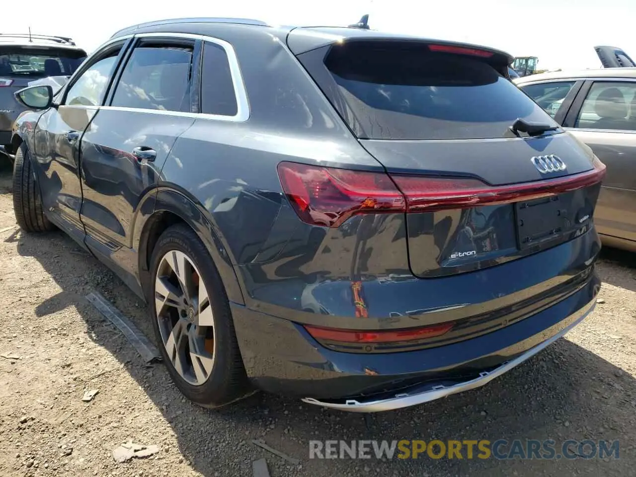 3 fotografías del automóvil dañado WA1AAAGE9NB003848 AUDI E-TRON 2022