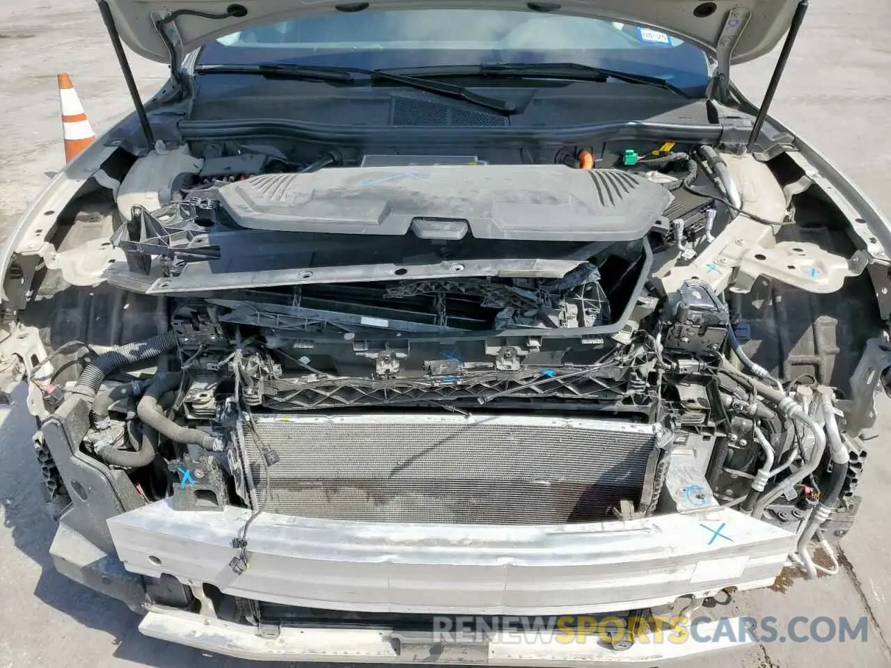 12 fotografías del automóvil dañado WA1AAAGEXNB023977 AUDI E-TRON 2022