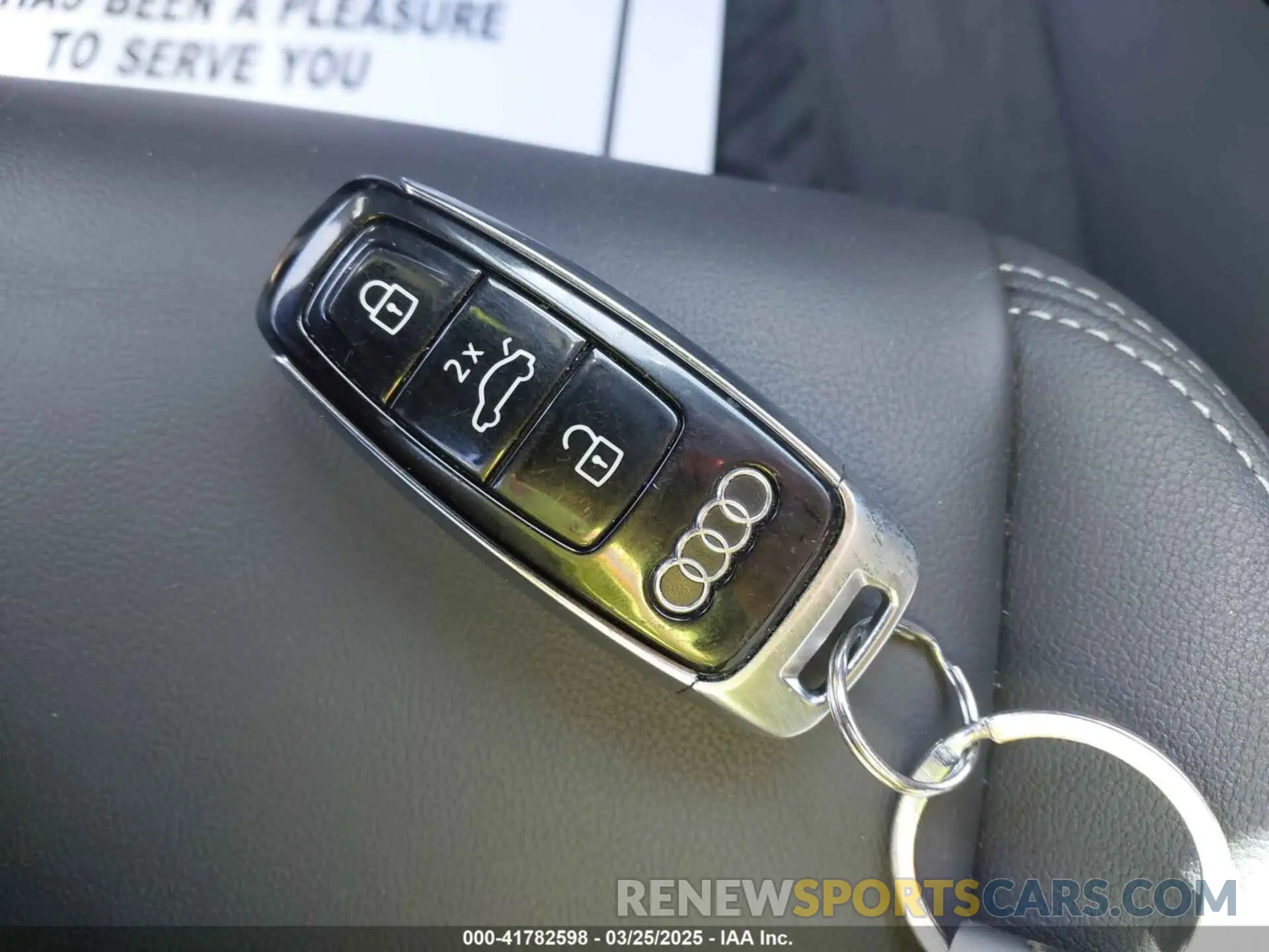 11 fotografías del automóvil dañado WA1AAAGEXNB047650 AUDI E-TRON 2022