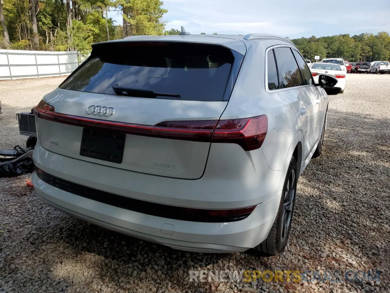 4 fotografías del automóvil dañado WA1AABGE2NB007035 AUDI E-TRON 2022